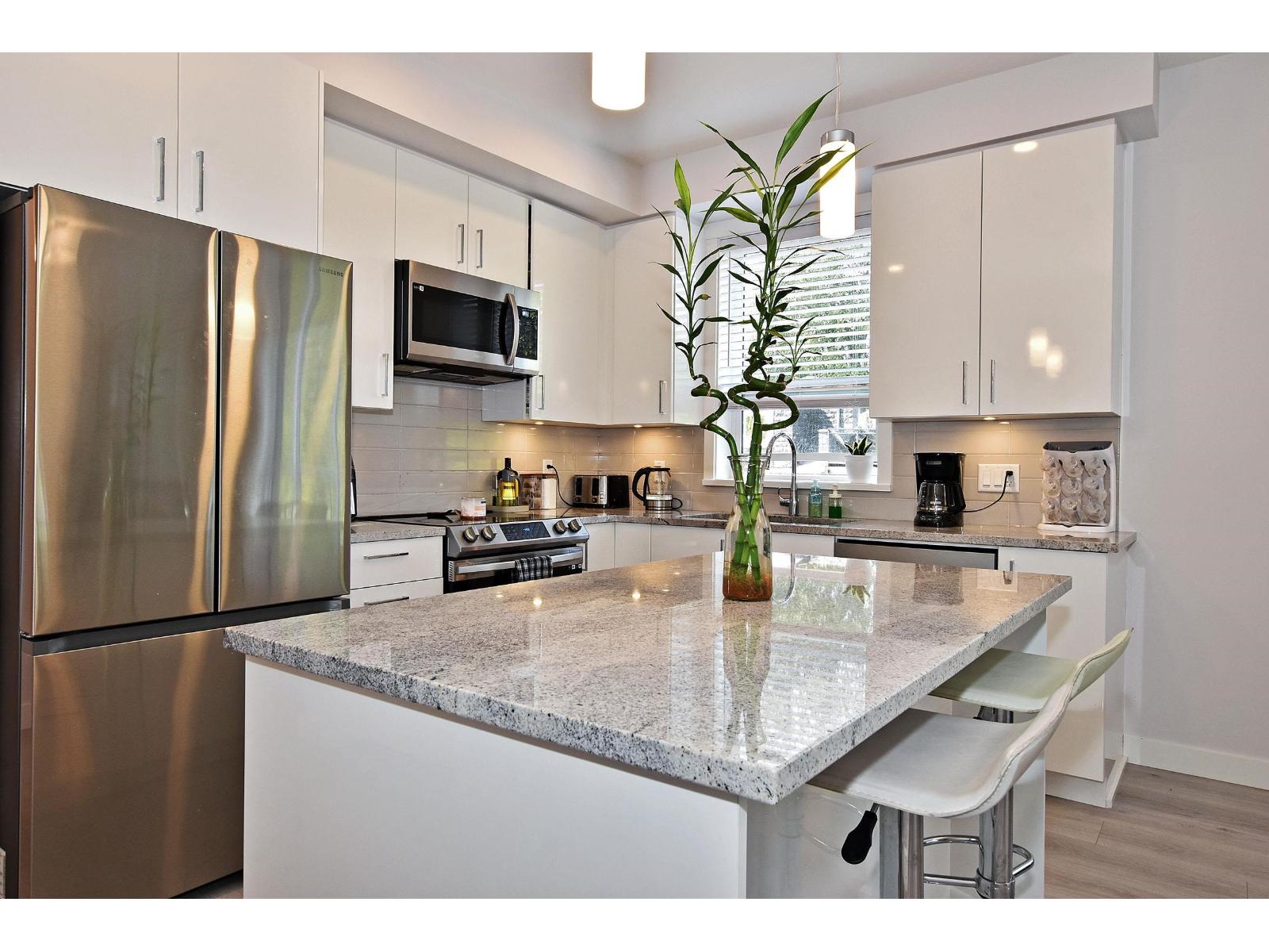 217 32690 14 AVENUE, Mission