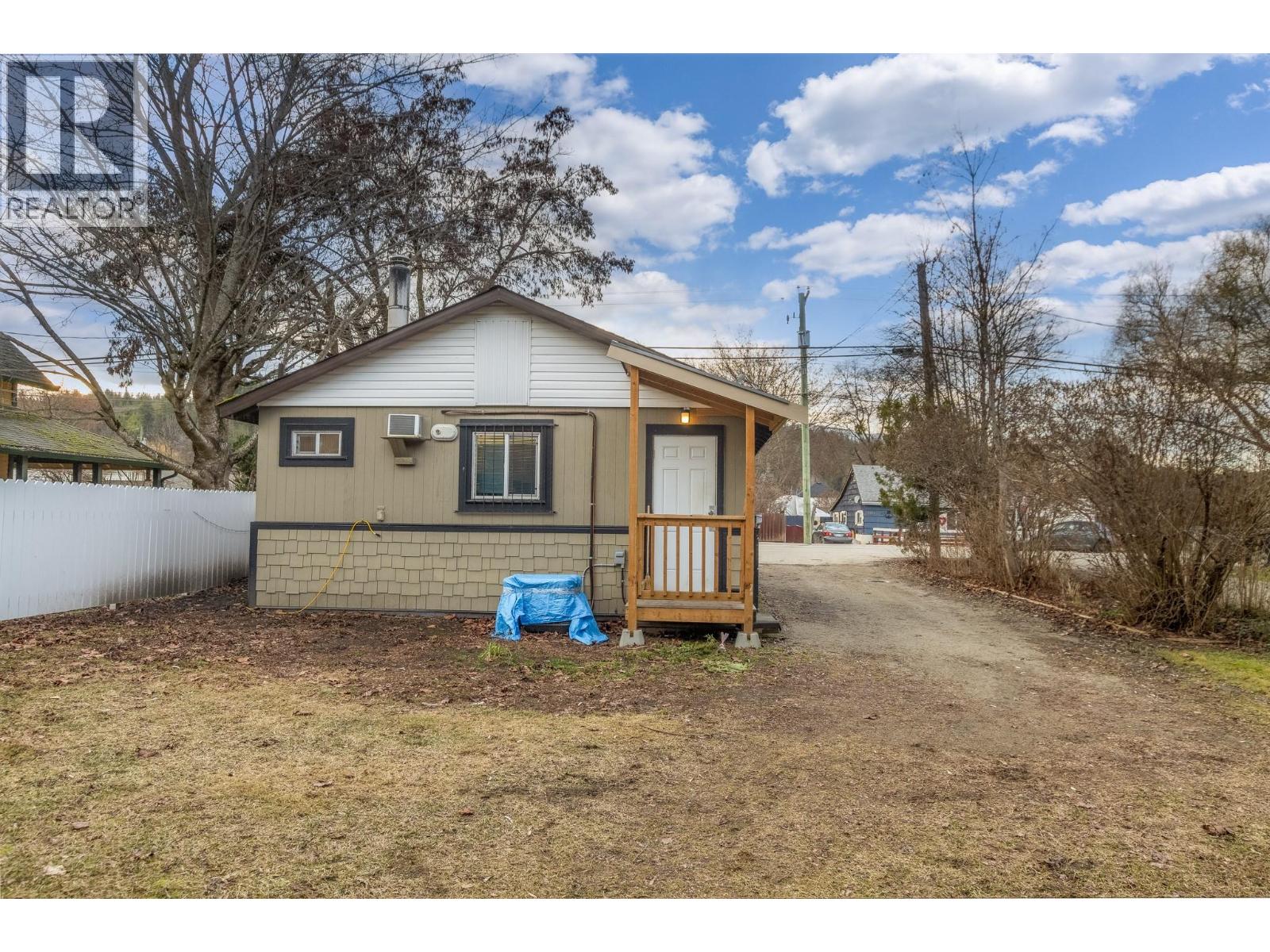  7310 50 Street, Salmon Arm