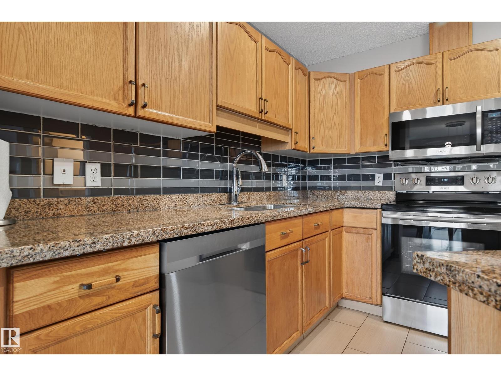 6840 159A AV NW, Edmonton