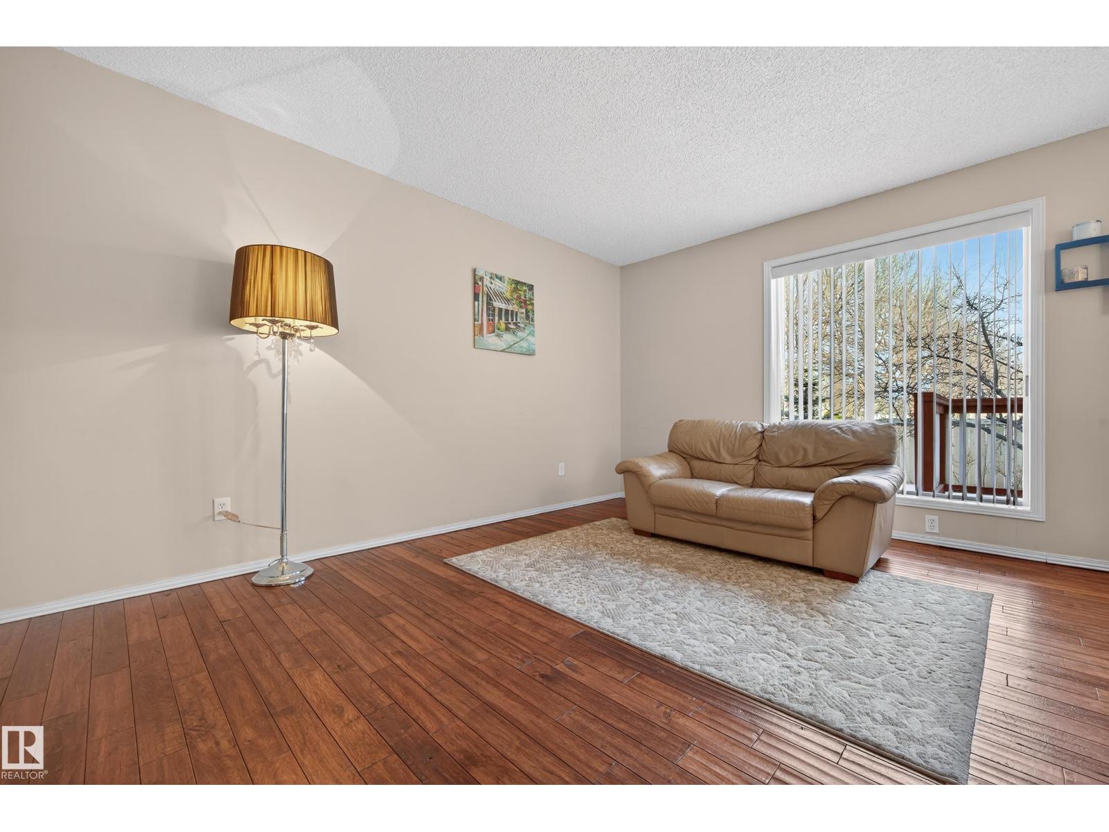 6840 159A AV NW, Edmonton