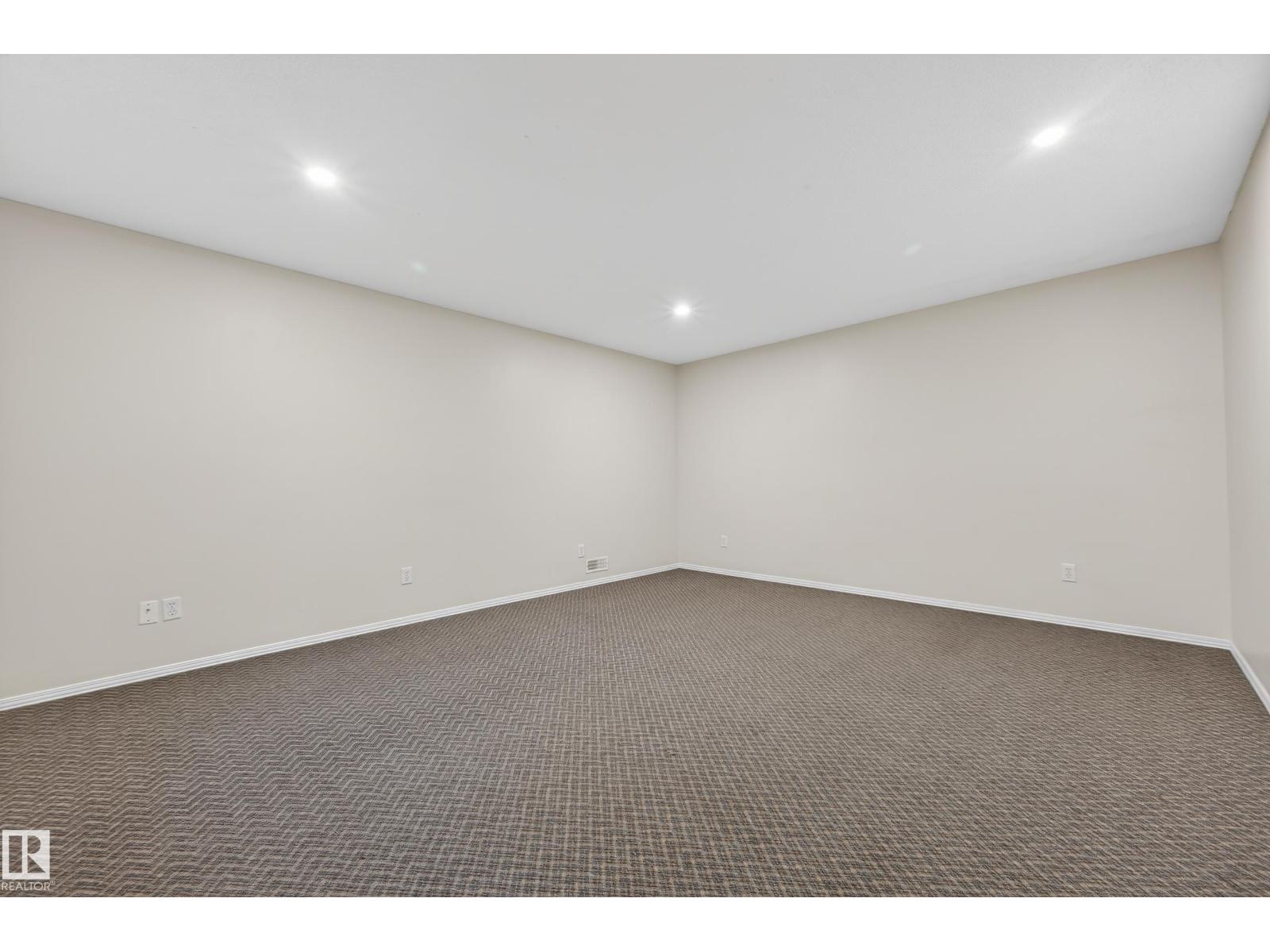 6840 159A AV NW, Edmonton