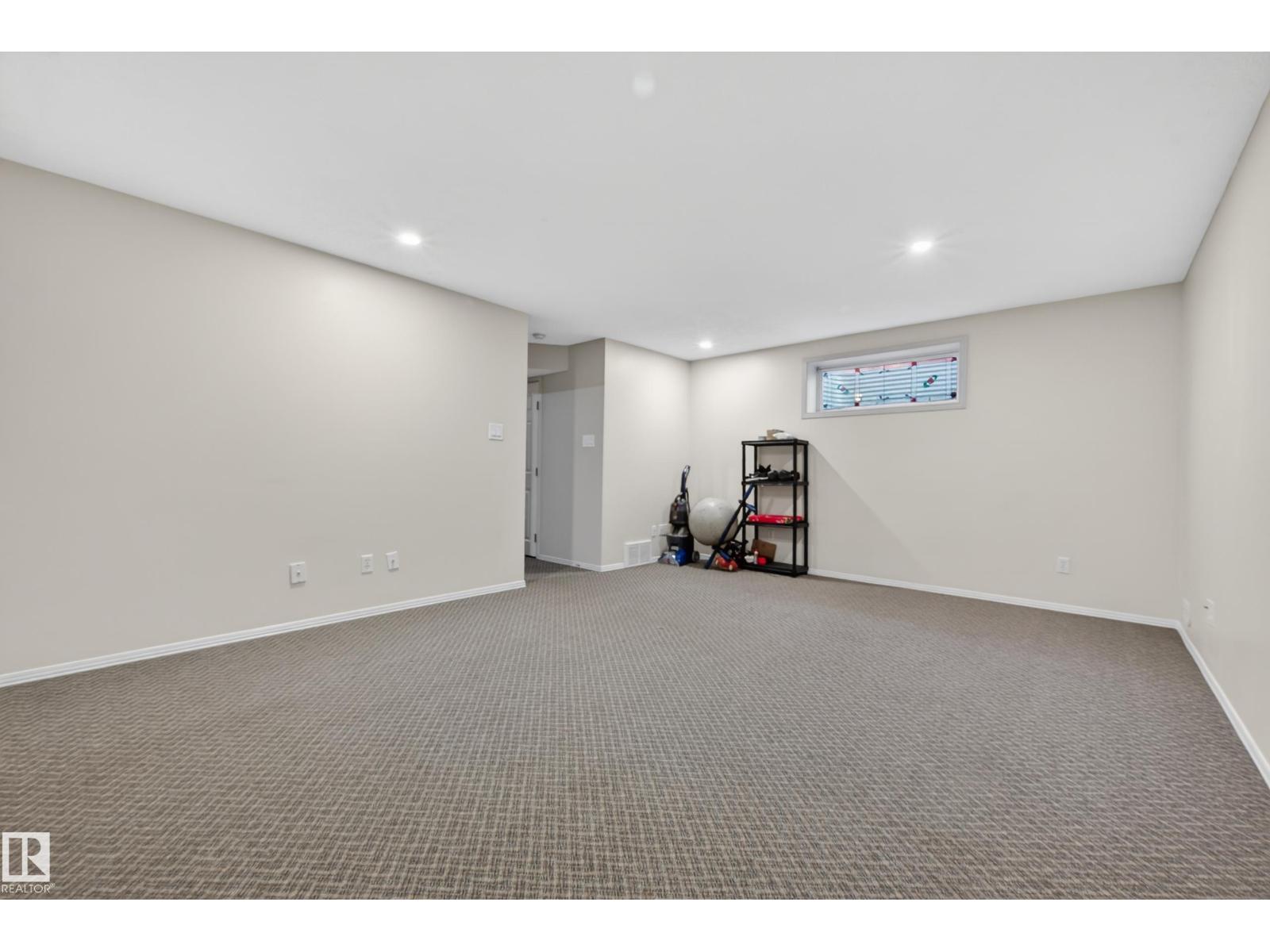 6840 159A AV NW, Edmonton