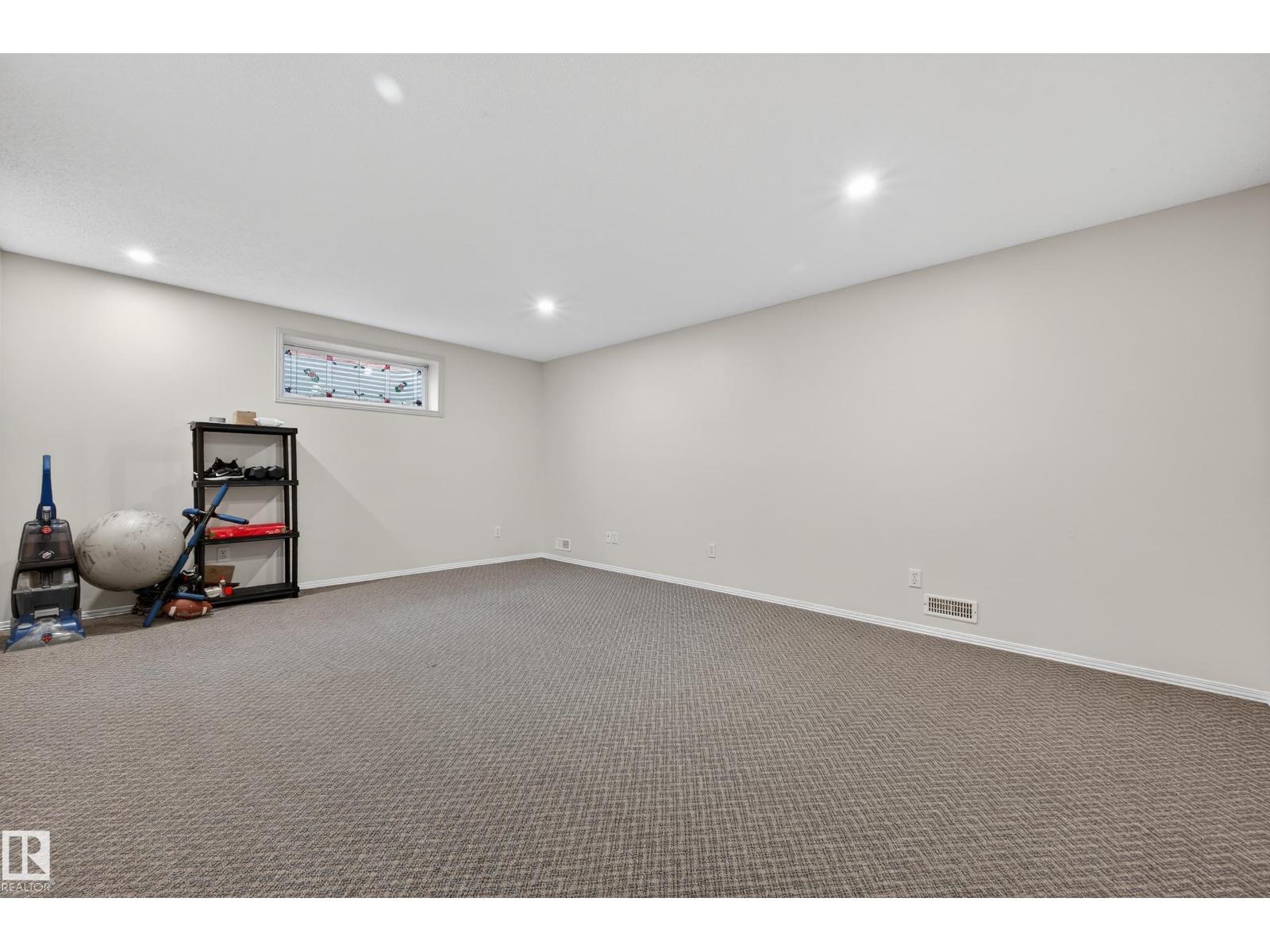 6840 159A AV NW, Edmonton