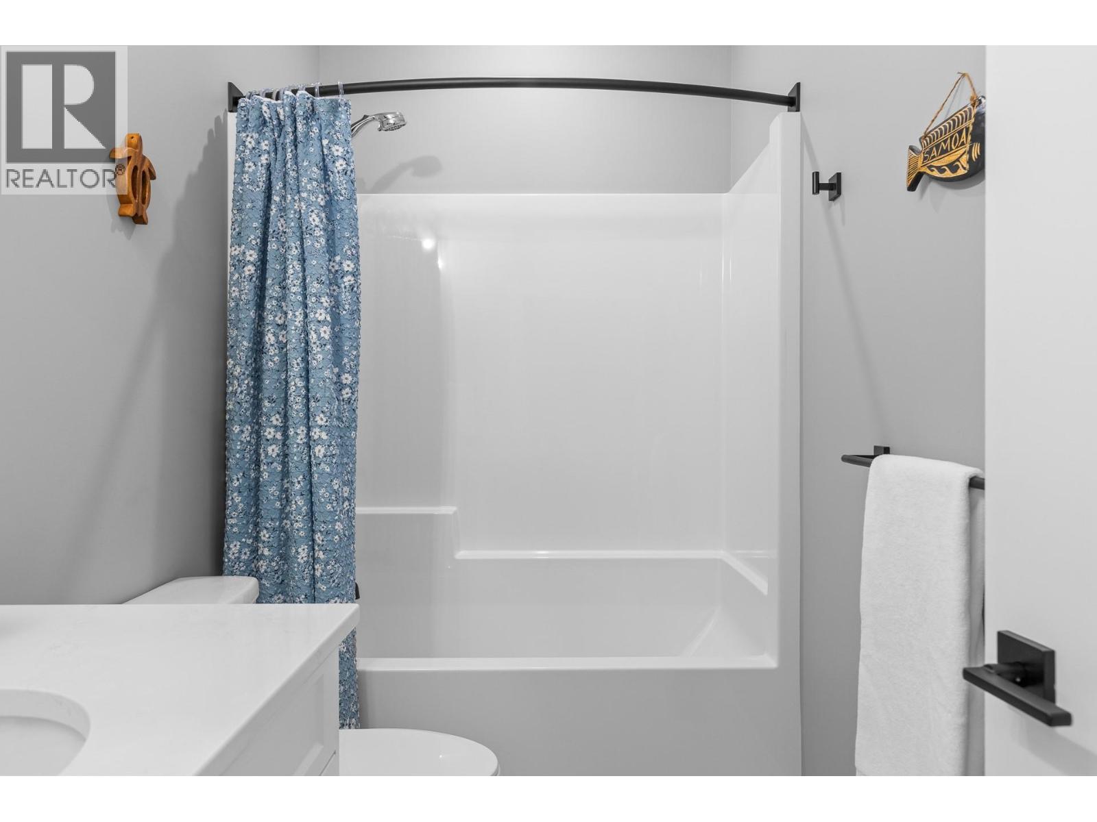  3763 St. James Drive, West Kelowna