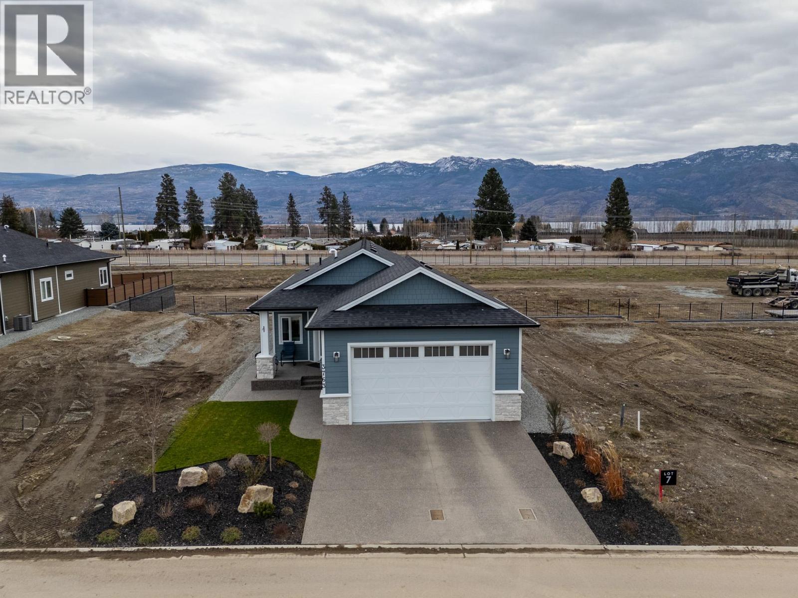  3763 St. James Drive, West Kelowna