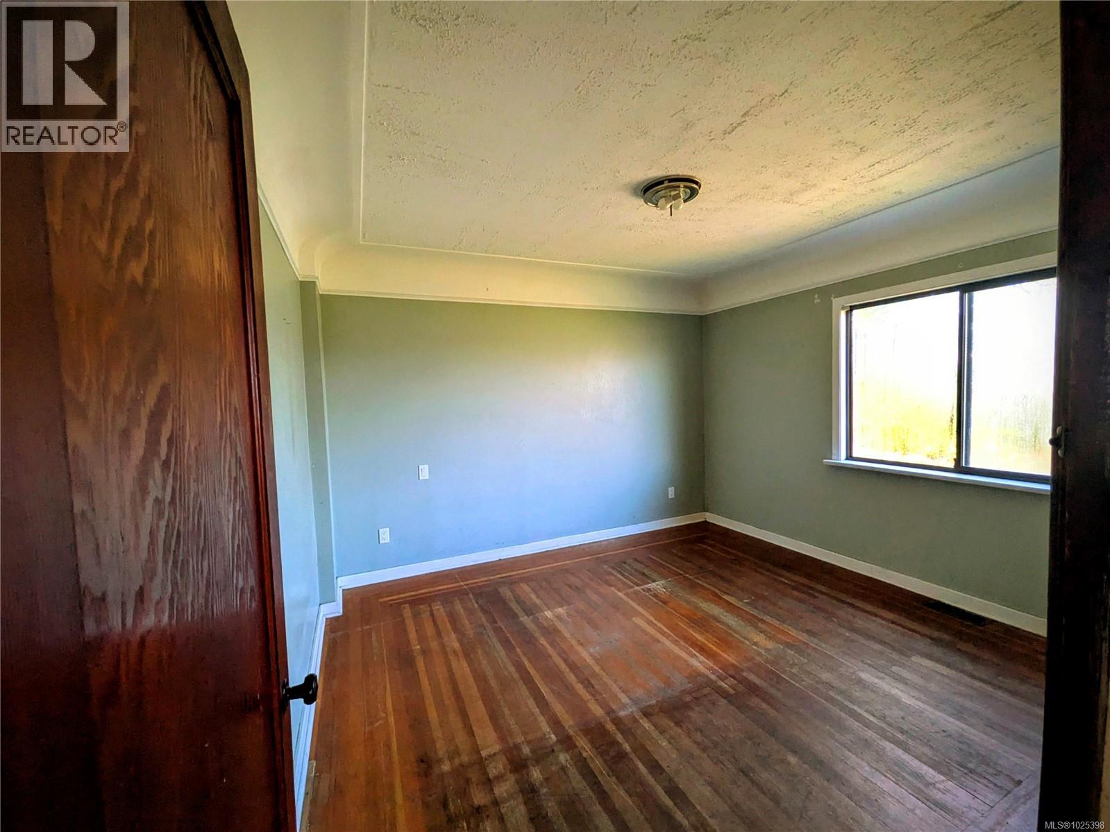  3661 Craigmillar Avenue, Saanich