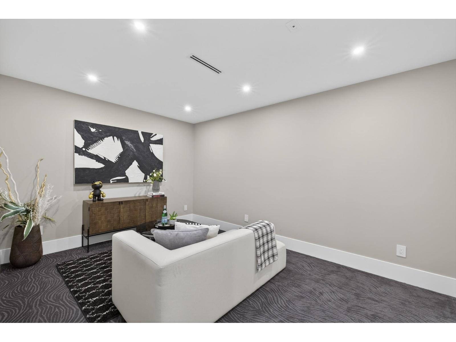 7808 WILTSHIRE Boulevard, Delta