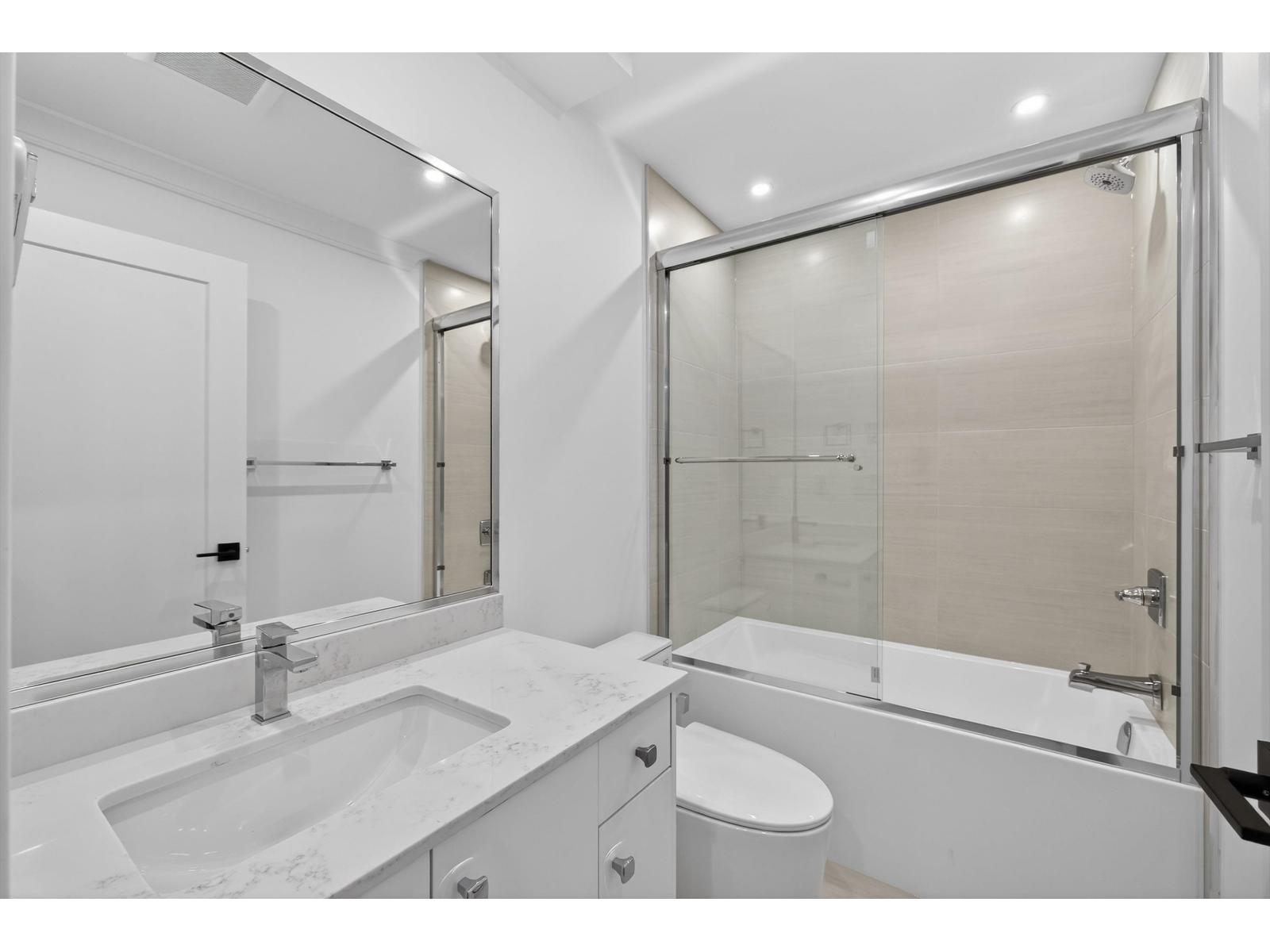 7808 WILTSHIRE Boulevard, Delta