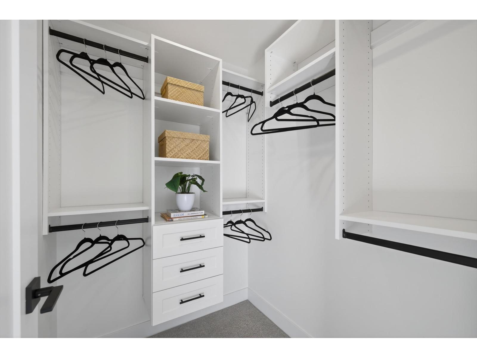 7808 WILTSHIRE Boulevard, Delta