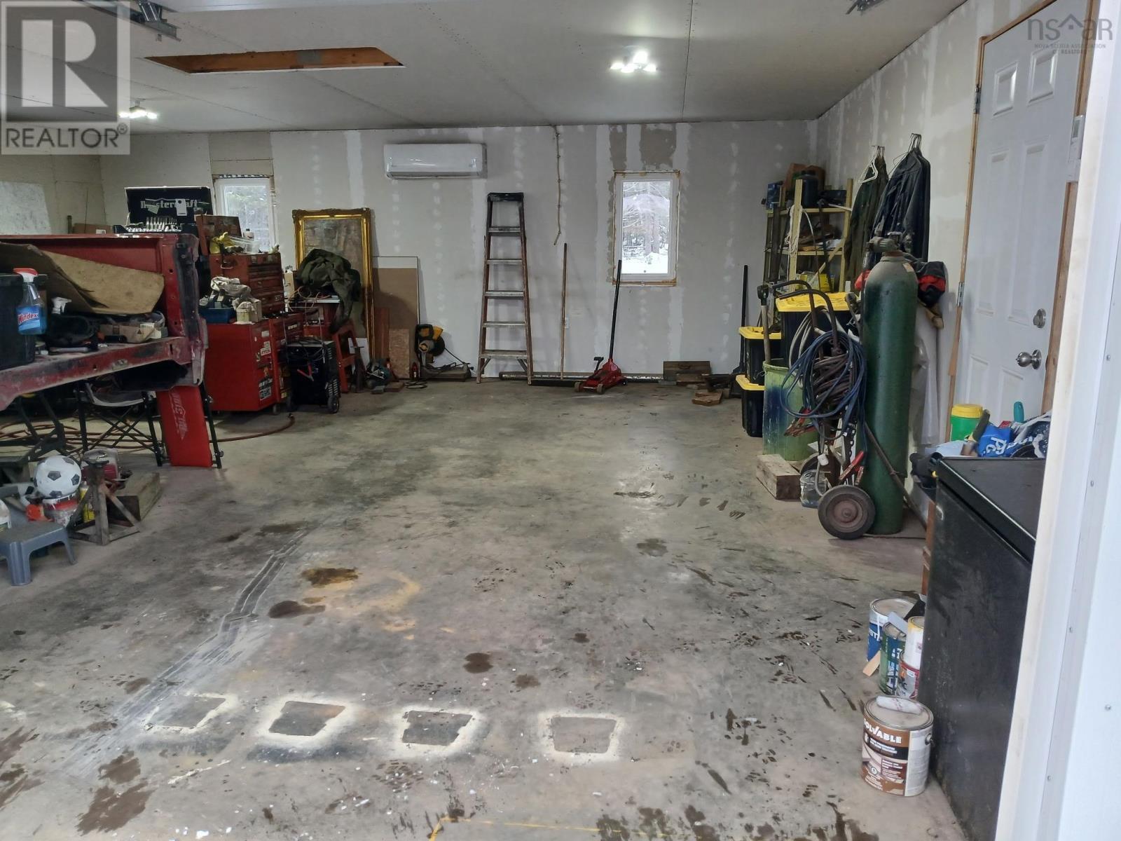 Property 12 of 50 of 99 Cross Road