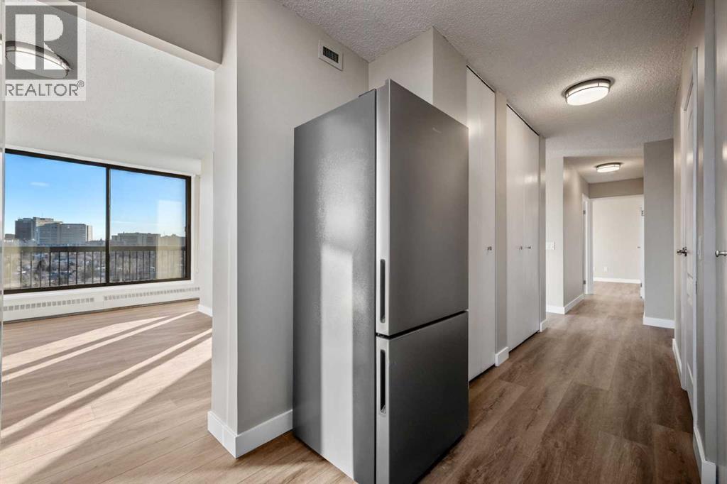 Single Family House for Sale in   Point Drive NW Point McKay Calgary 