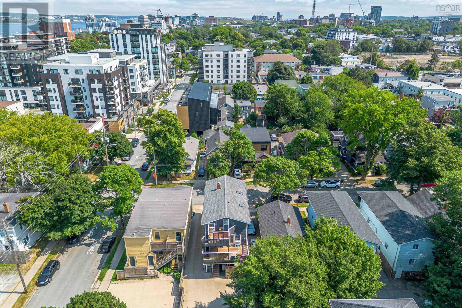 Property 47 of 49 of 5651 Macara Street