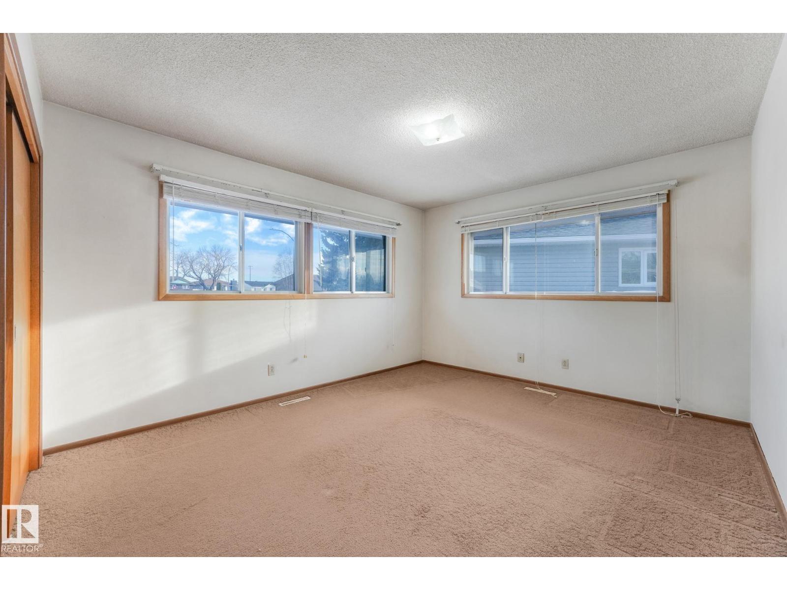 10324 42 ST NW, Edmonton