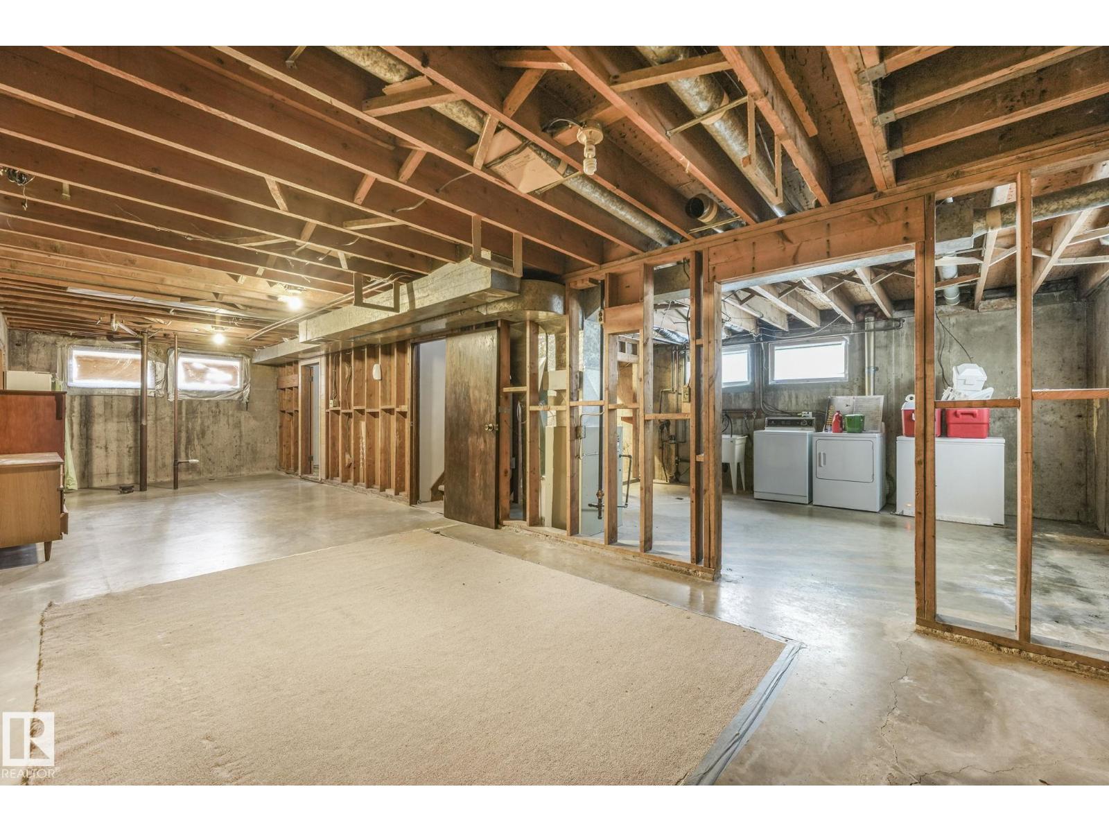 10324 42 ST NW, Edmonton