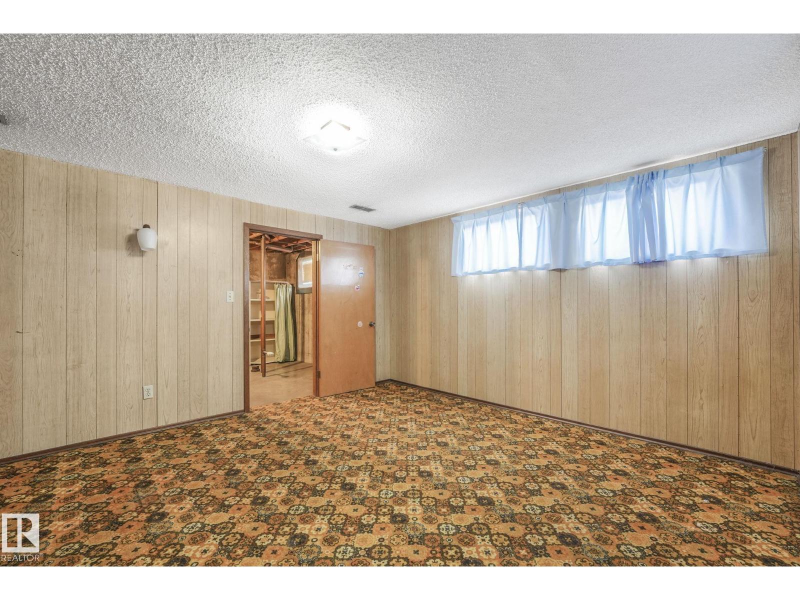 10324 42 ST NW, Edmonton