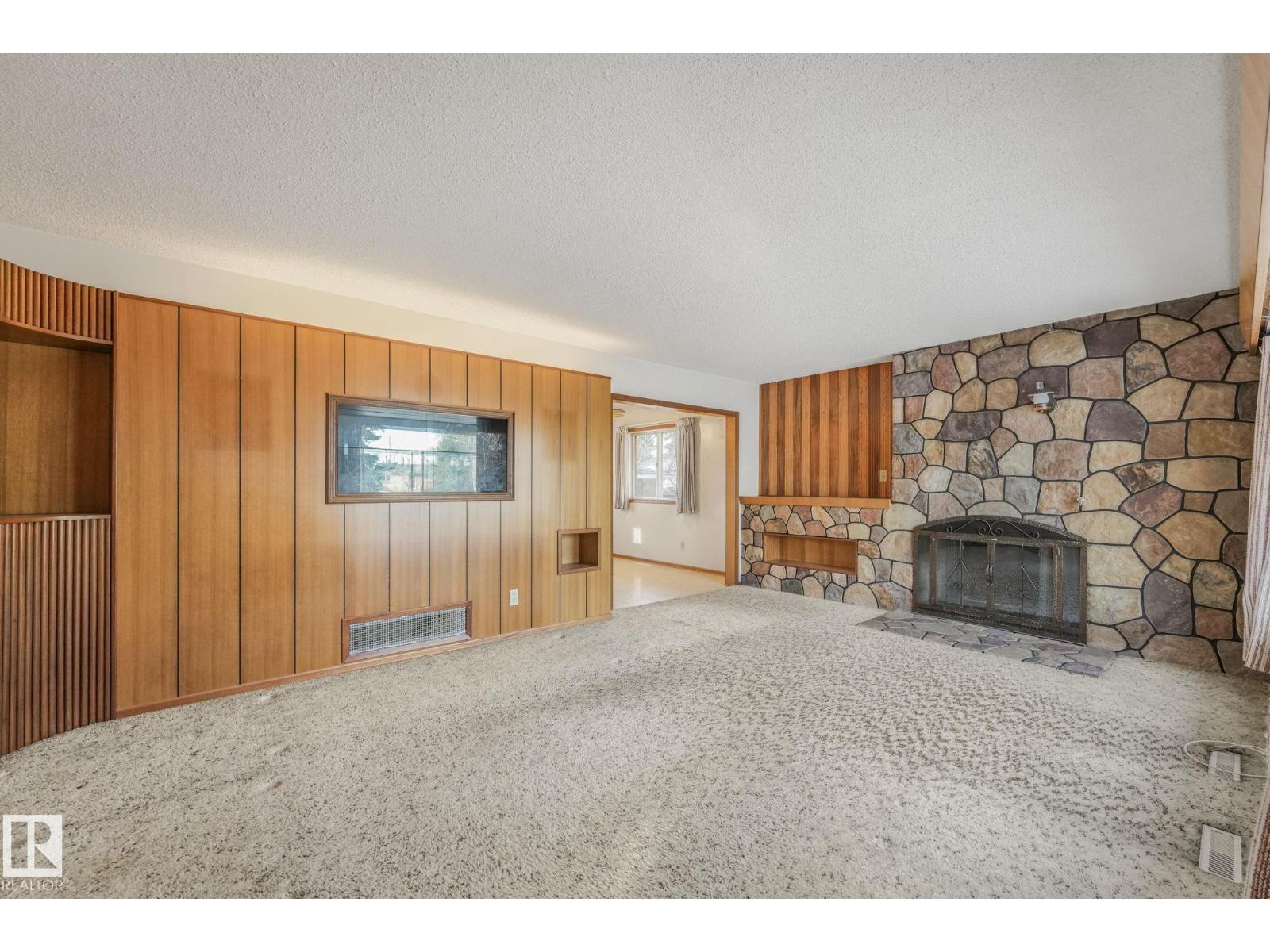 10324 42 ST NW, Edmonton