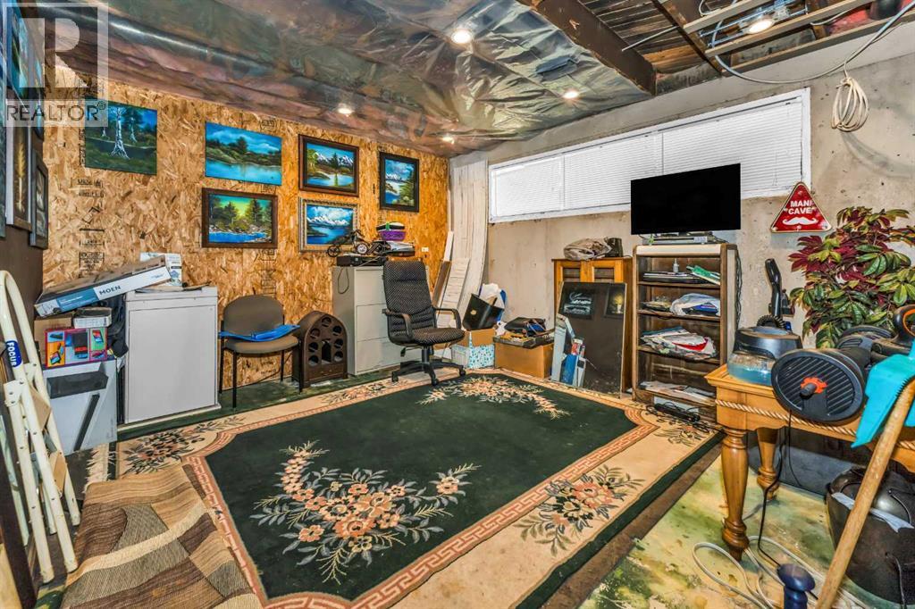 Single Family House Bi-level for Sale in  Marbrooke Circle NE Marlborough Calgary 