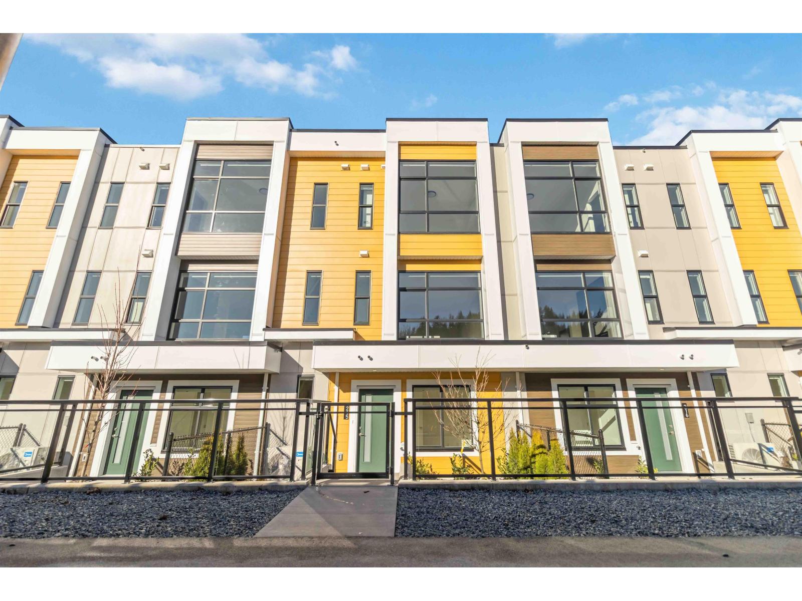 215 46150 THOMAS ROAD, Vedder Crossing