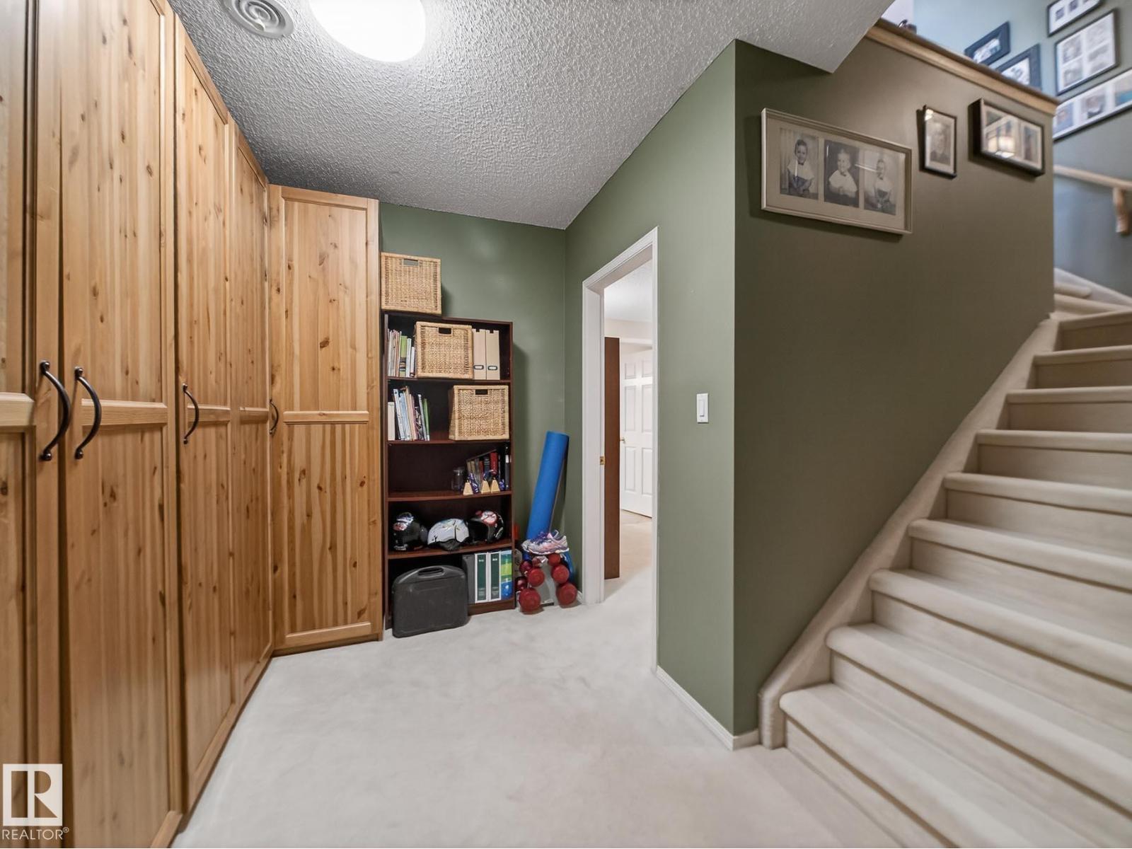 220 RONNING CL NW, Edmonton