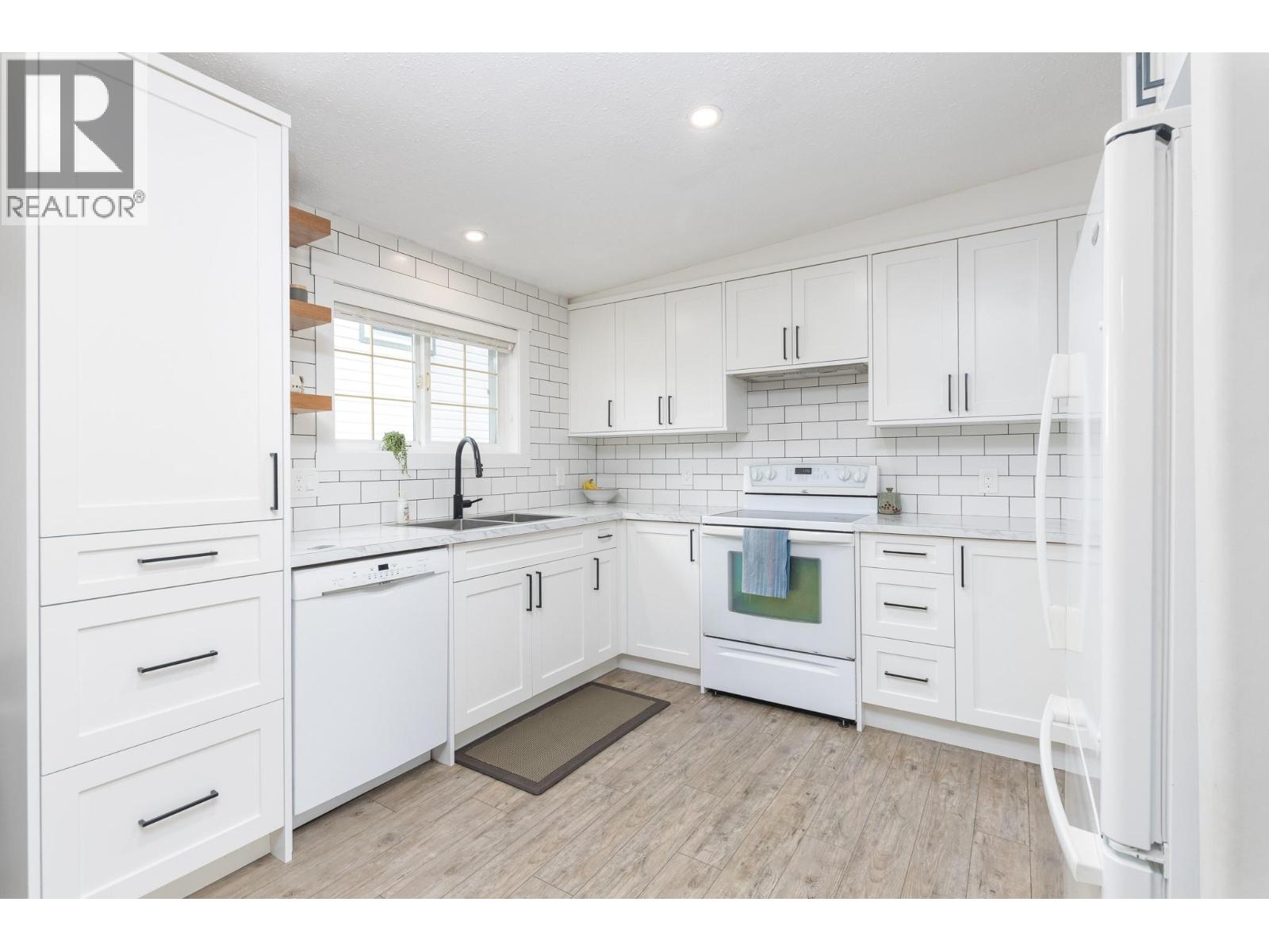 7220 47 Street NE, Salmon Arm