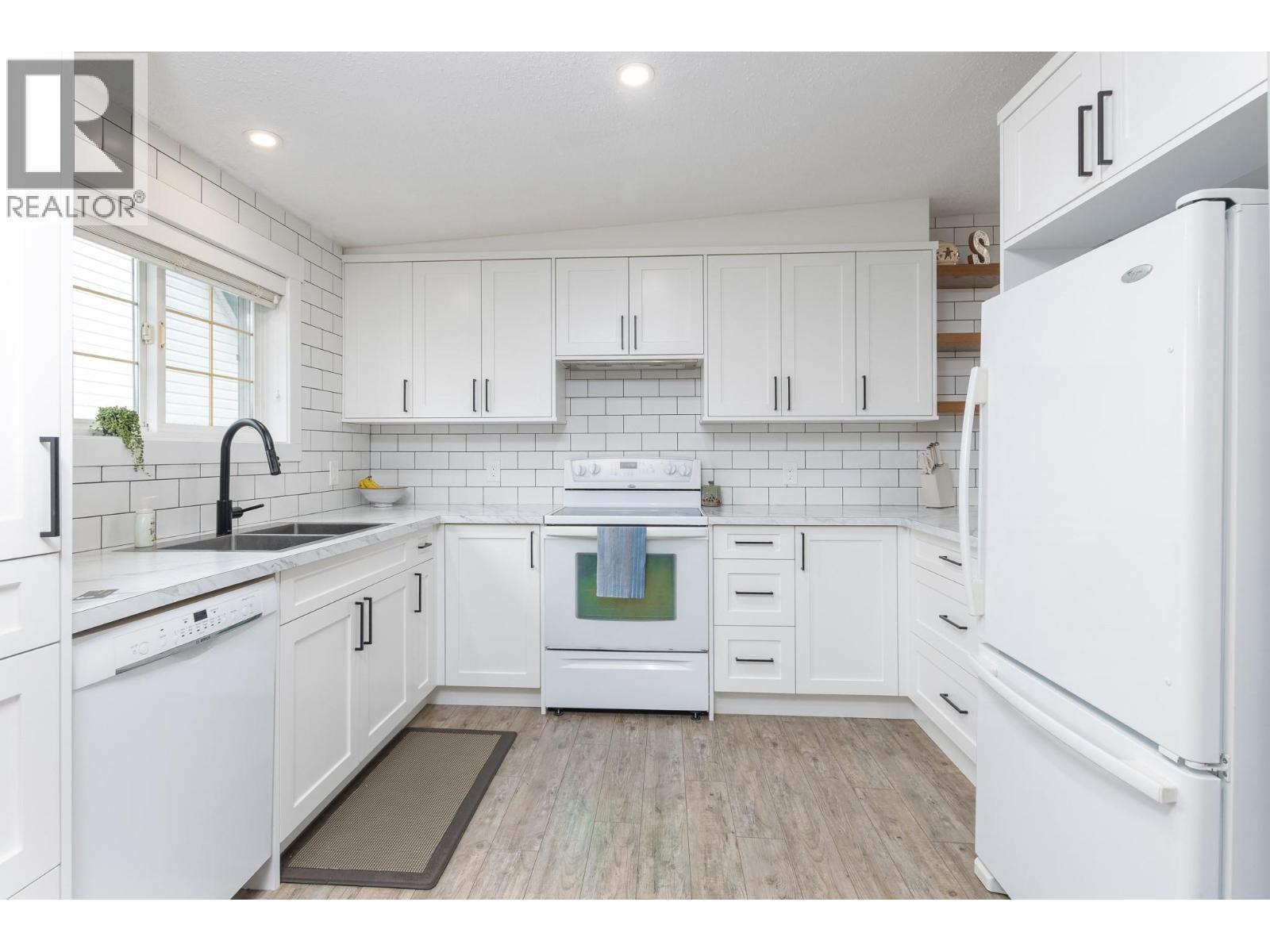 7220 47 Street NE, Salmon Arm