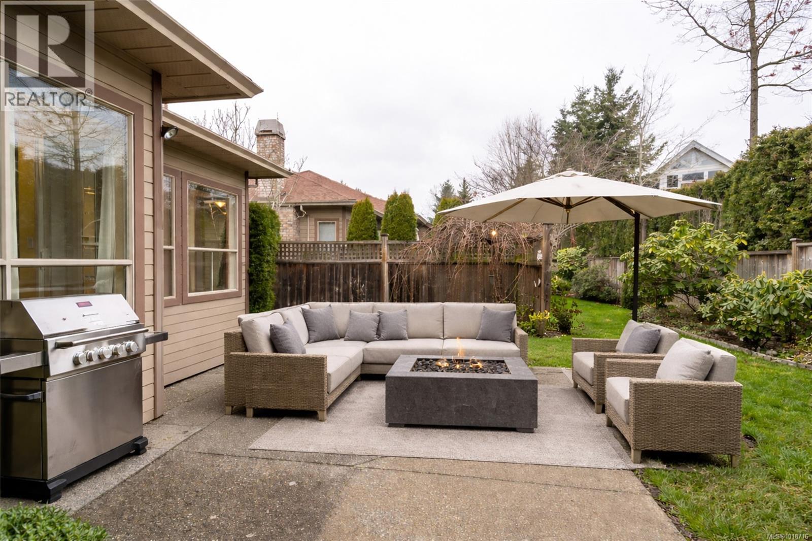 403 4515 Pipeline Road, Saanich