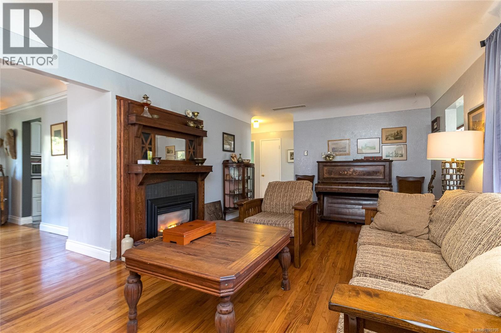  886 Cunningham Road, Esquimalt