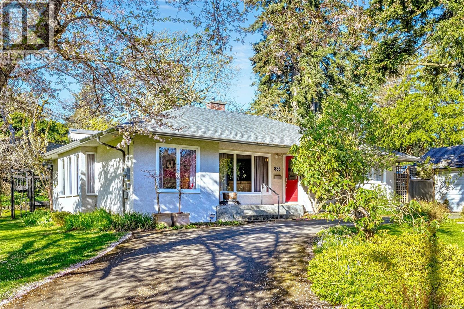  886 Cunningham Road, Esquimalt