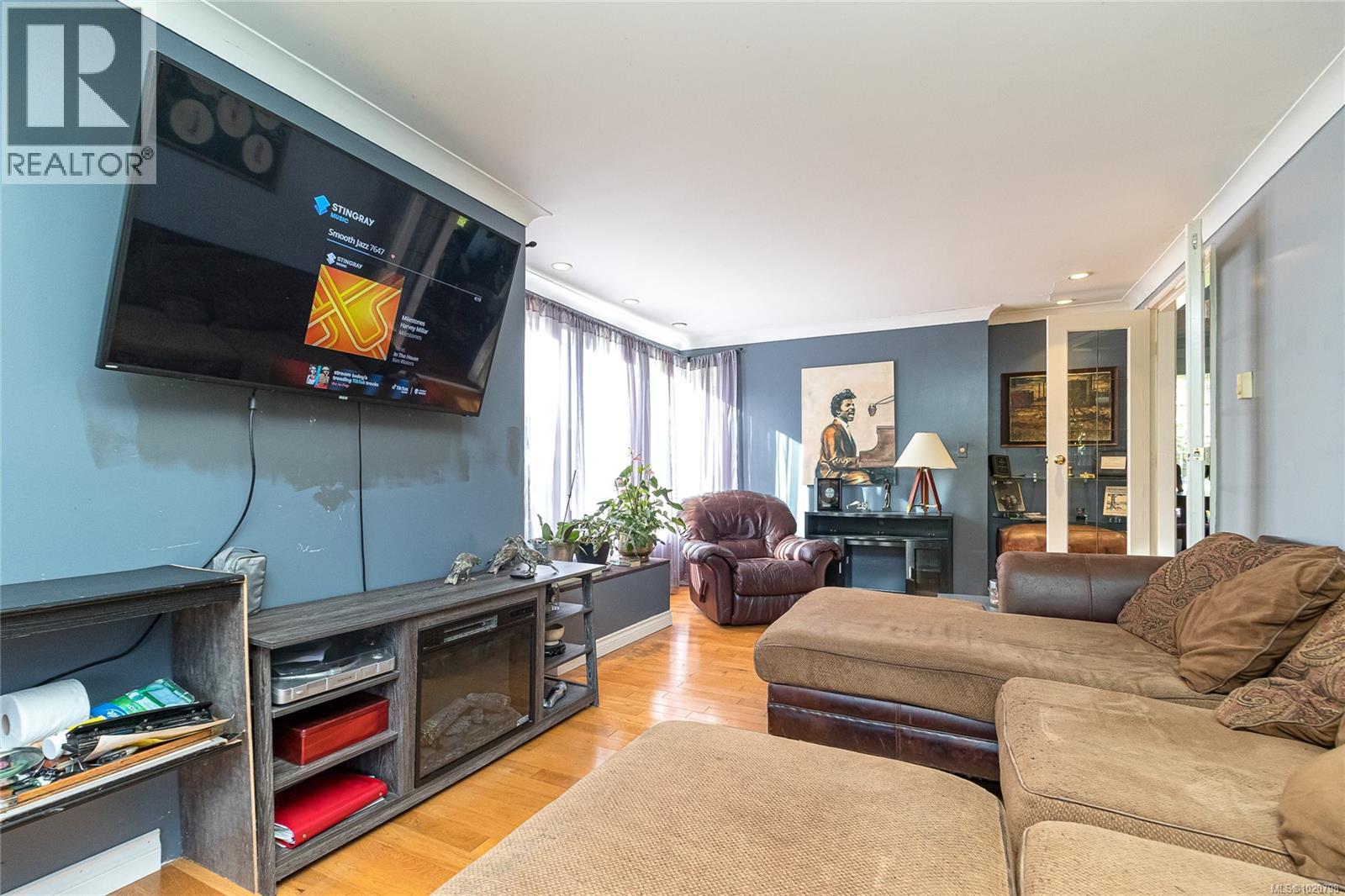  886 Cunningham Road, Esquimalt