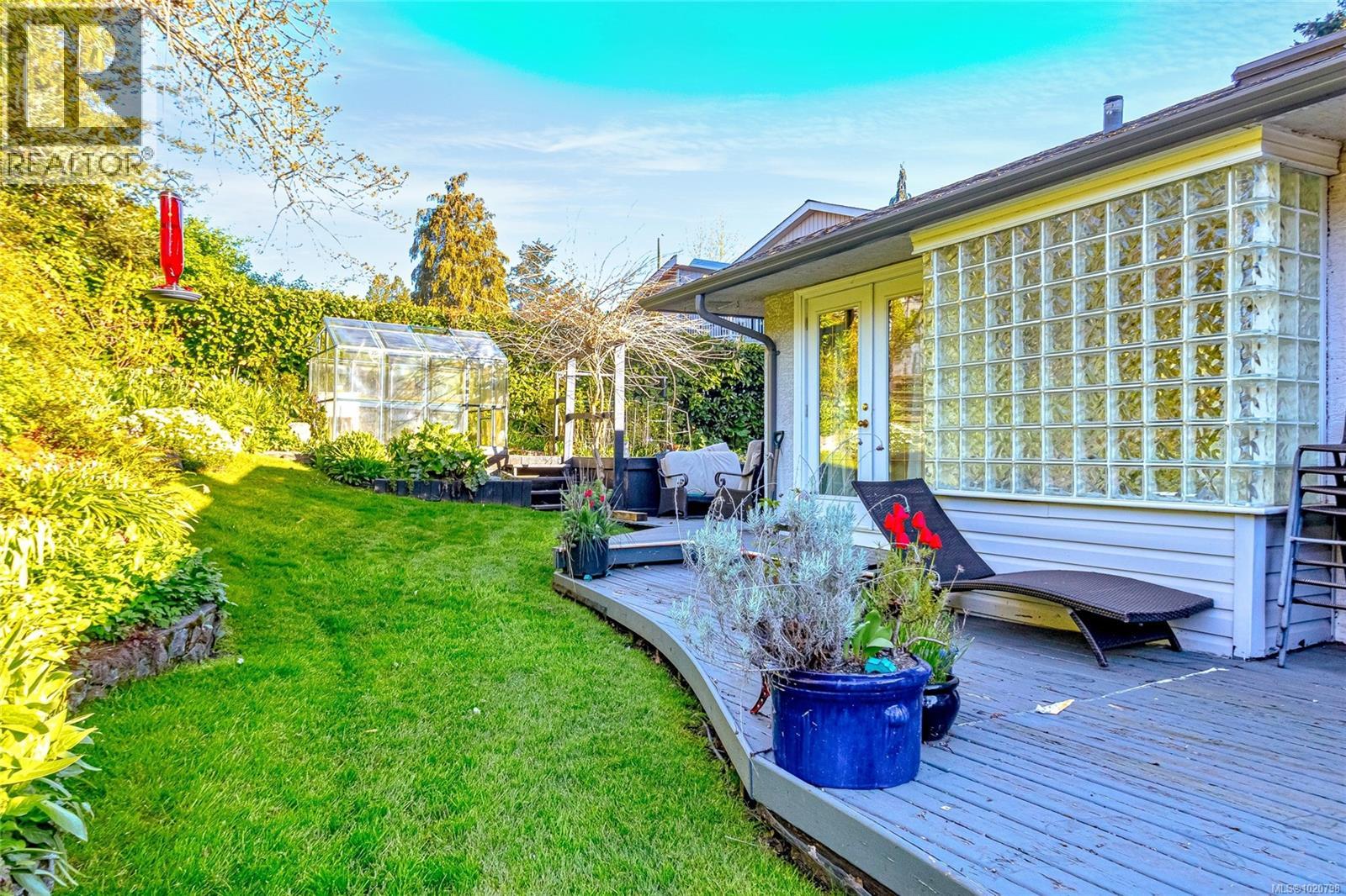  886 Cunningham Road, Esquimalt