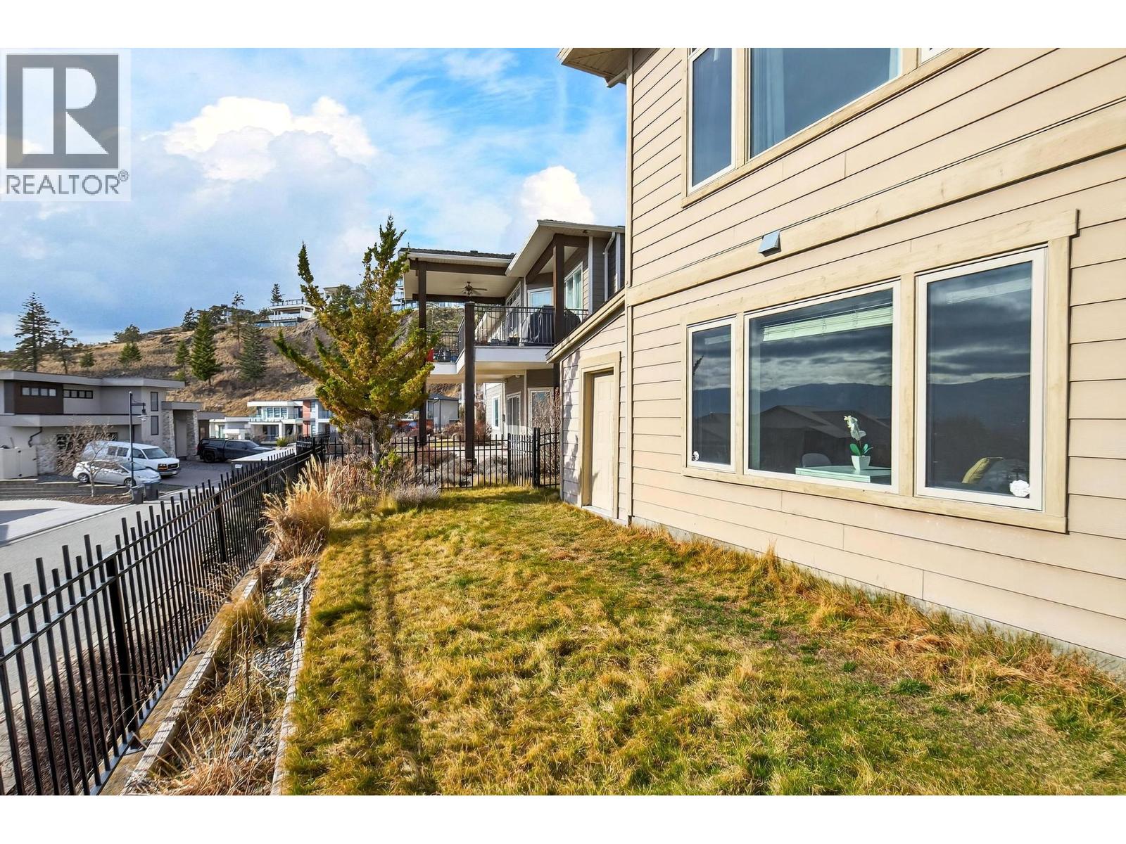  748 Traditions Crescent, Kelowna