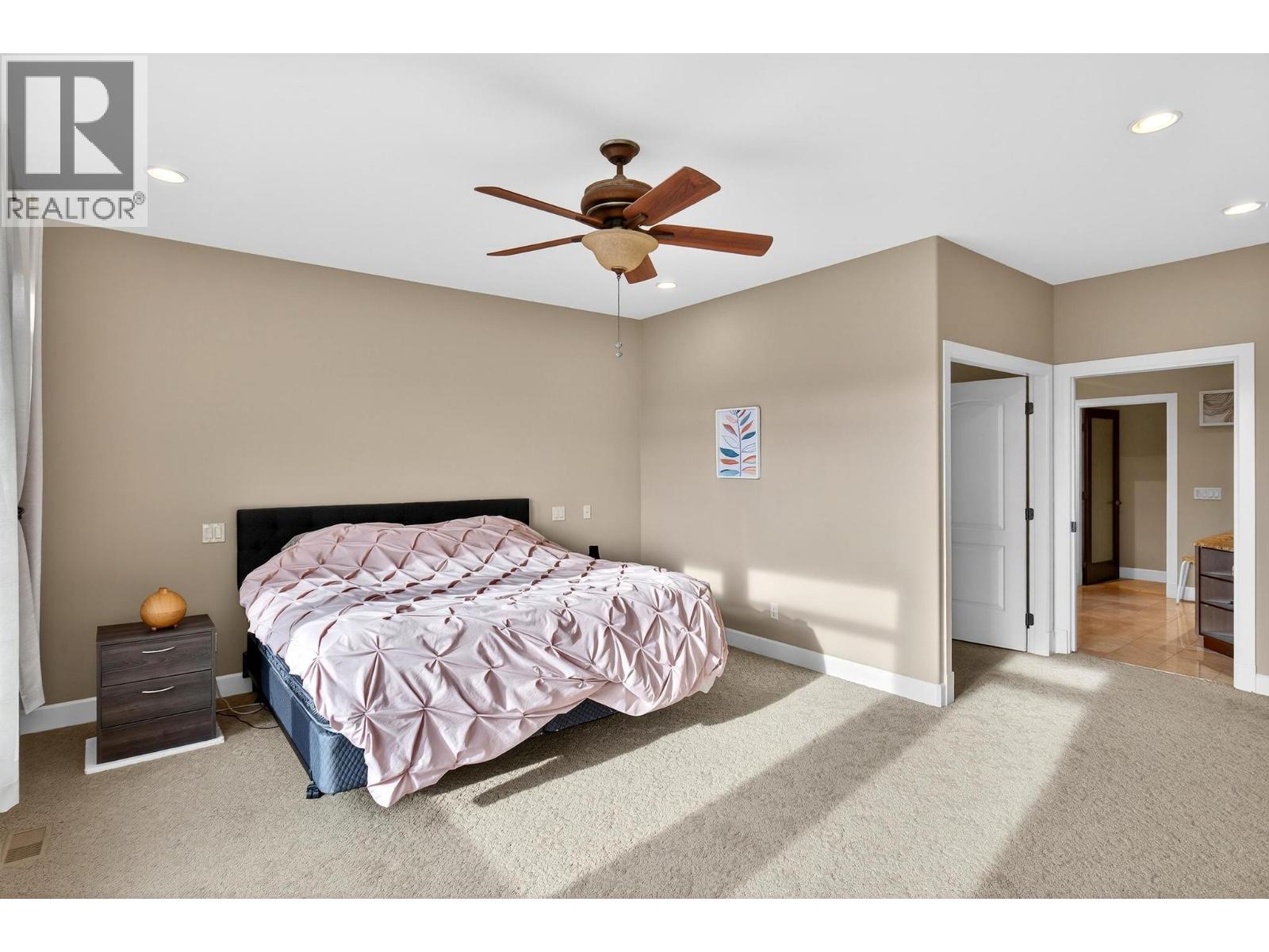  748 Traditions Crescent, Kelowna