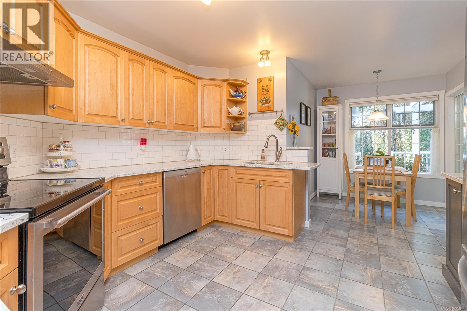 3060 Keparo Rd, Mill Bay