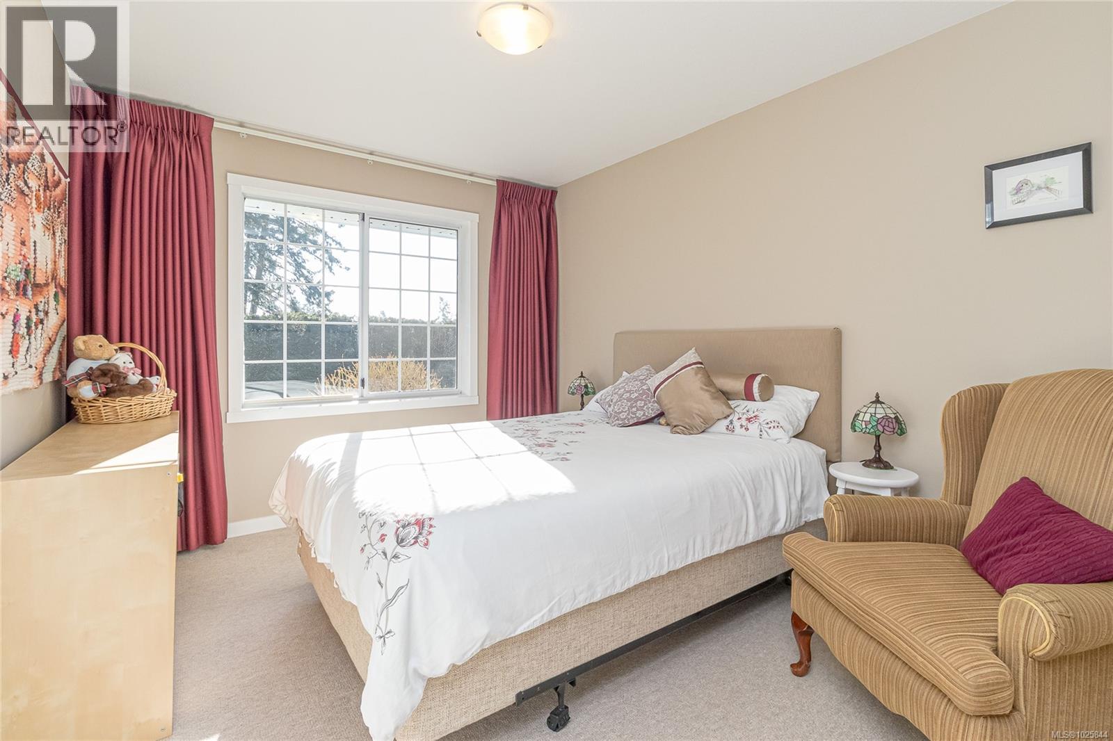 3060 Keparo Rd, Mill Bay