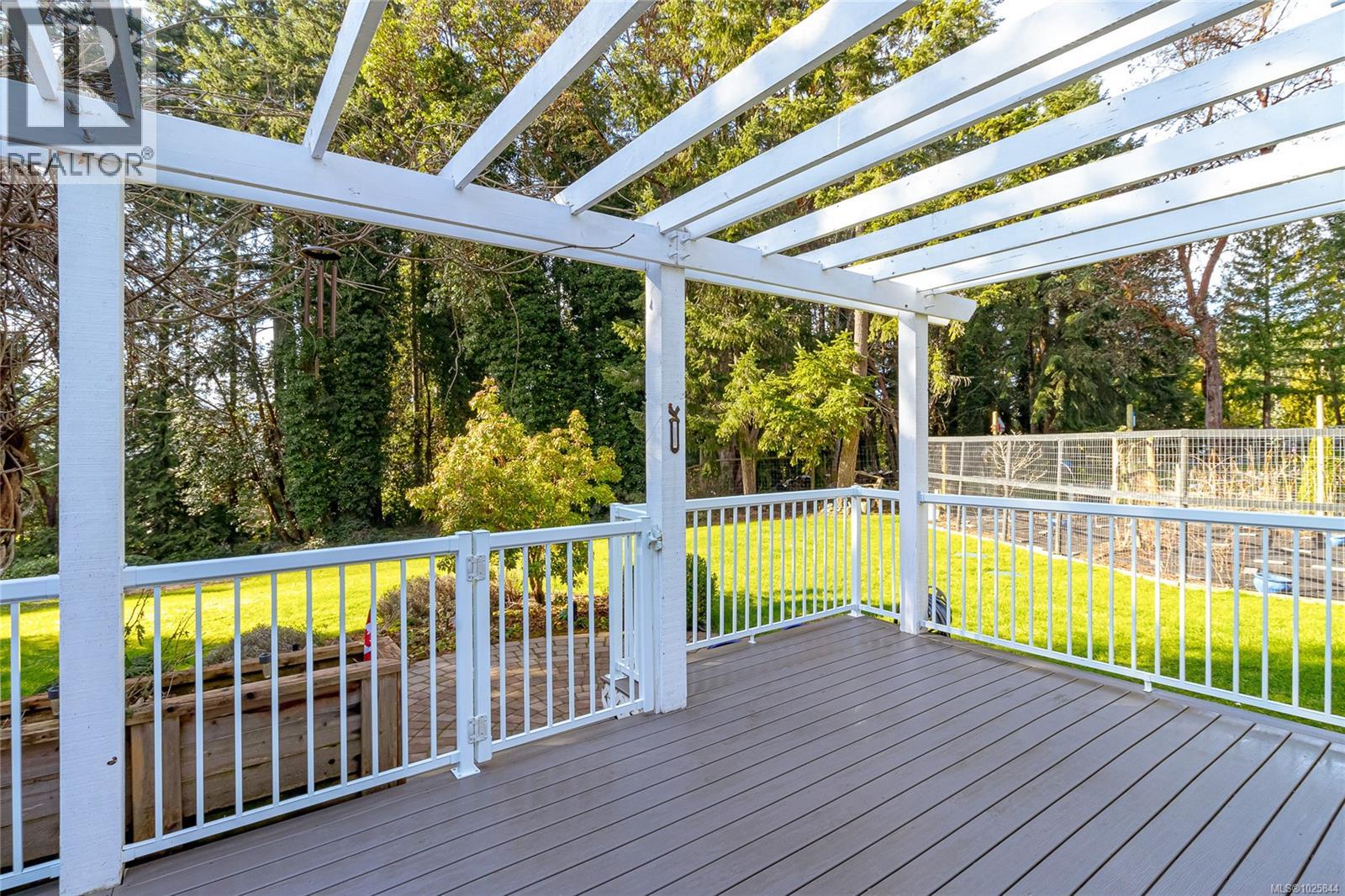 3060 Keparo Rd, Mill Bay