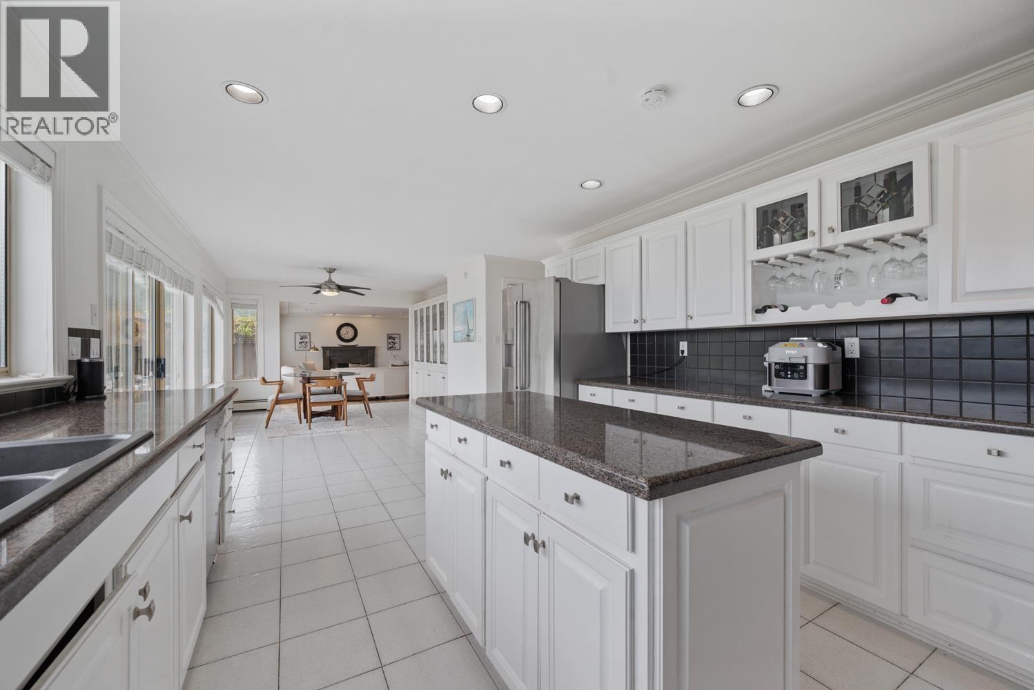 5532 WESTHAVEN ROAD, West Vancouver
