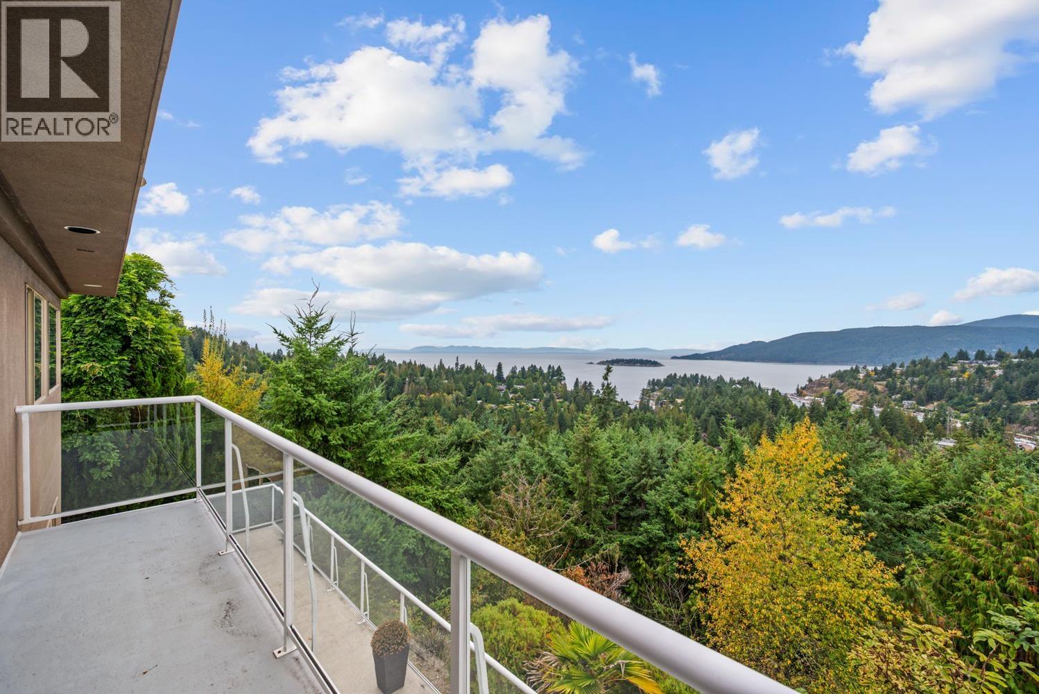 5532 WESTHAVEN ROAD, West Vancouver