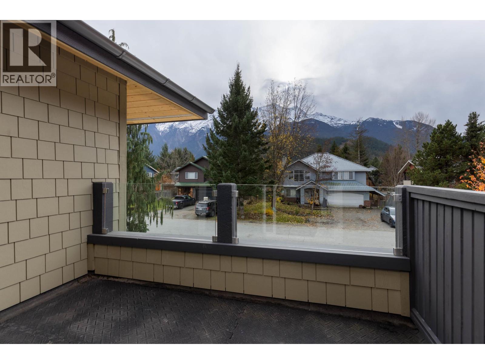 1469 OLIVE STREET, Pemberton