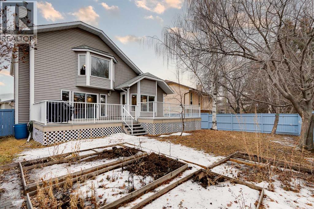 Single Family House for Sale in  Scenic Hill Close NW Scenic Acres Calgary 