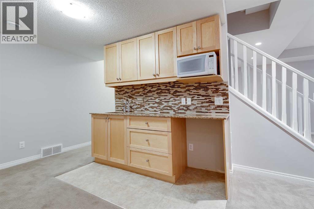 Single Family House for Sale in  Scenic Hill Close NW Scenic Acres Calgary 