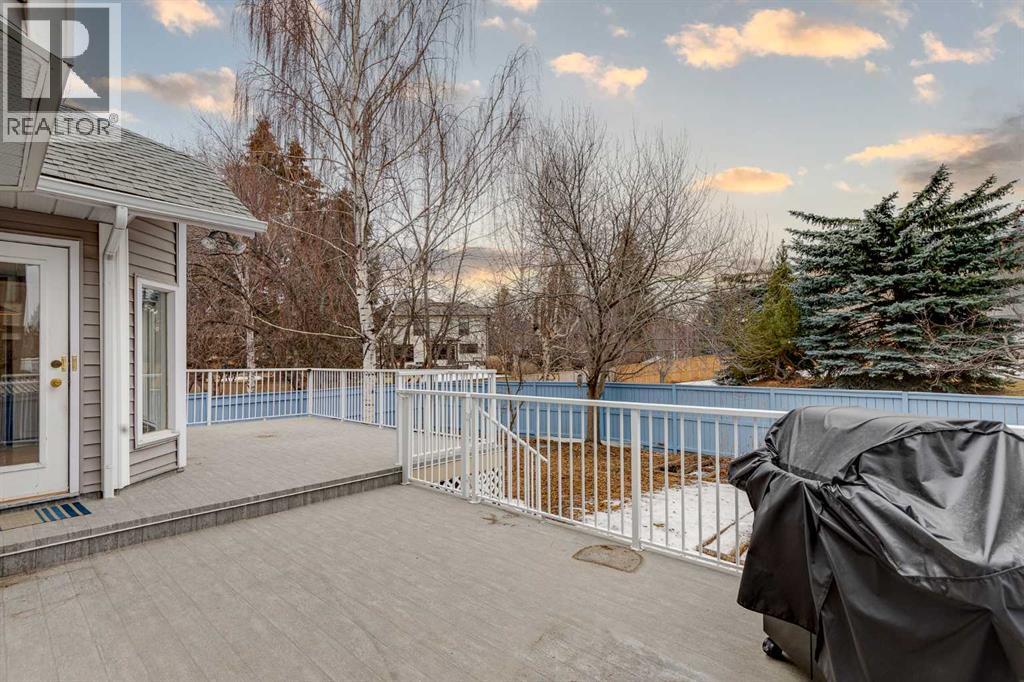 Single Family House for Sale in  Scenic Hill Close NW Scenic Acres Calgary 