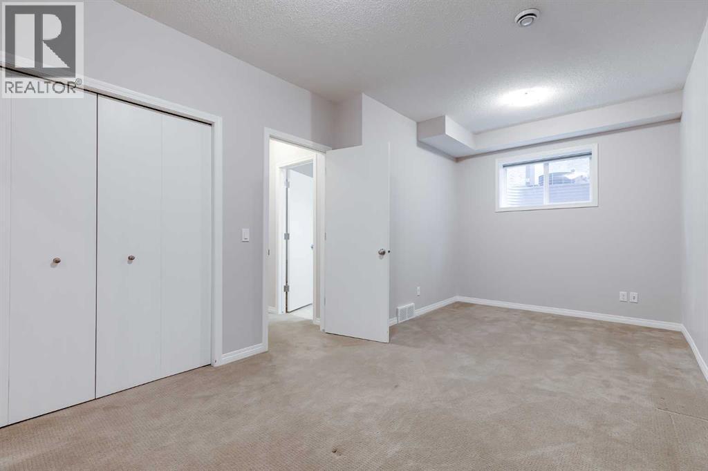 Single Family House for Sale in  Scenic Hill Close NW Scenic Acres Calgary 