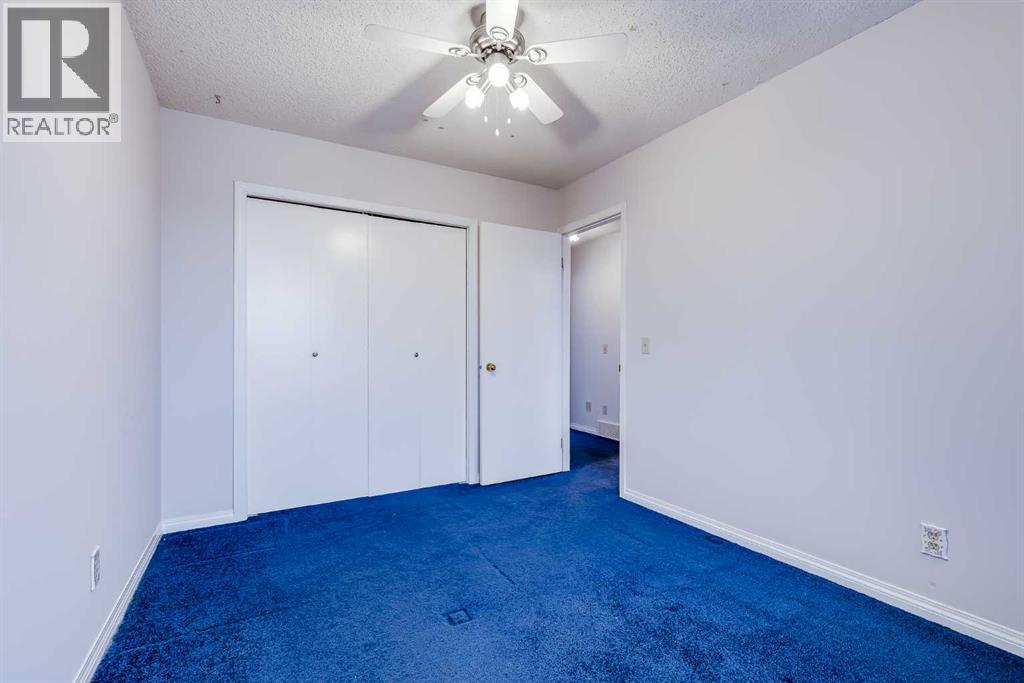 Single Family House for Sale in  Scenic Hill Close NW Scenic Acres Calgary 