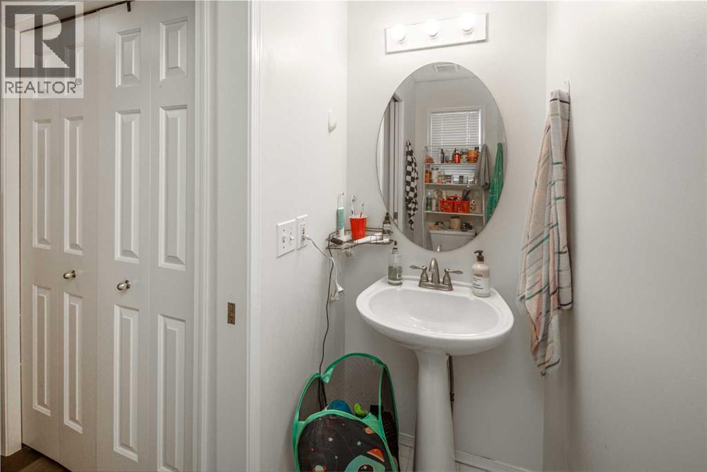 Single Family House 4 Level for Sale in  Harvest Rose Circle NE Harvest Hills Calgary 