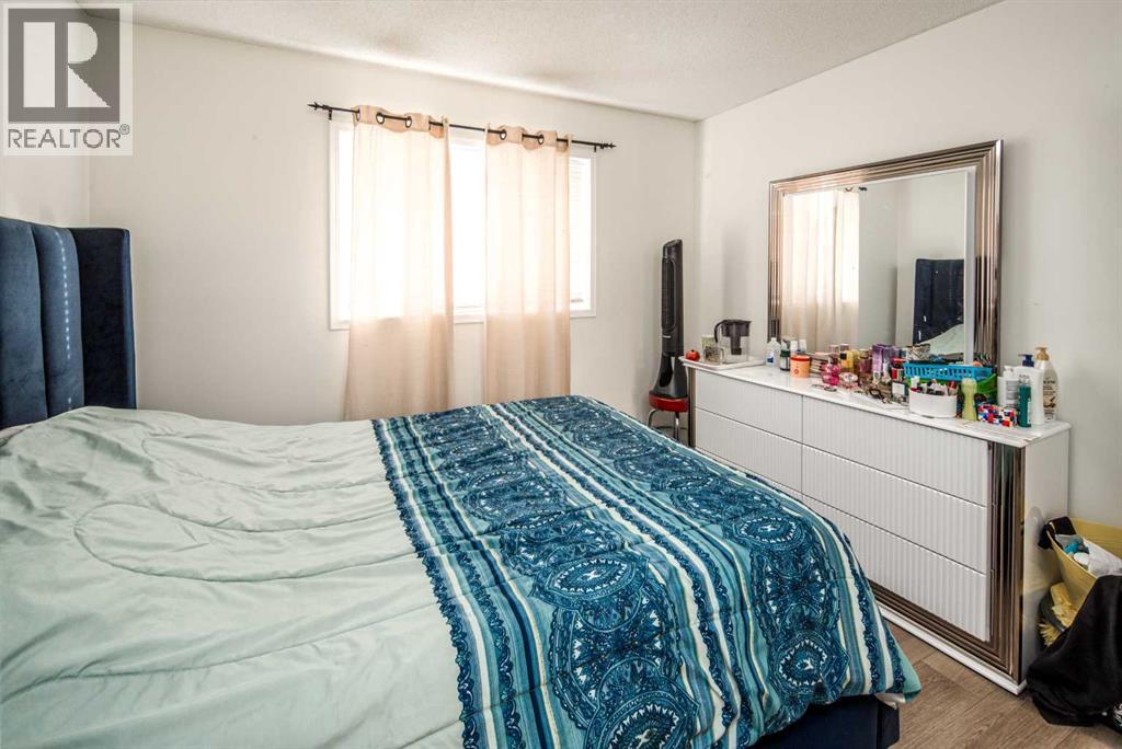 Single Family House 4 Level for Sale in  Harvest Rose Circle NE Harvest Hills Calgary 