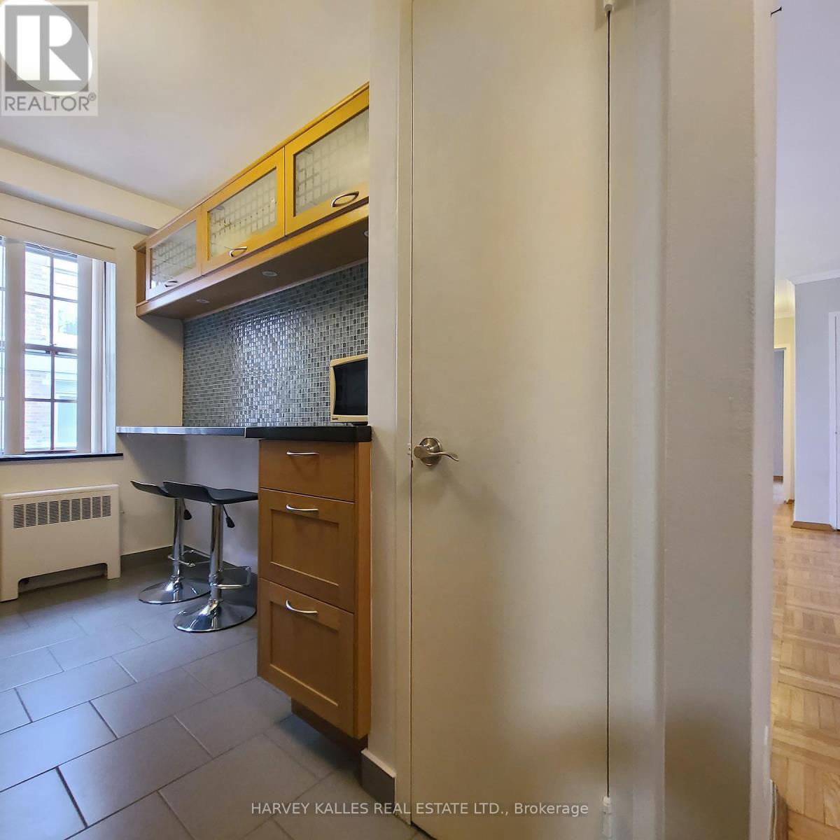 7 - 65 OLD MILL ROAD - Photo 5 of 14, Toronto (Kingsway South), Ontario