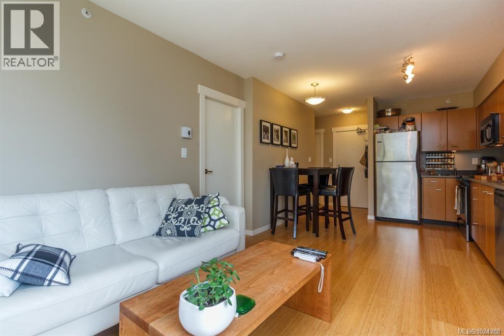 110 751 Fairfield Road, Victoria