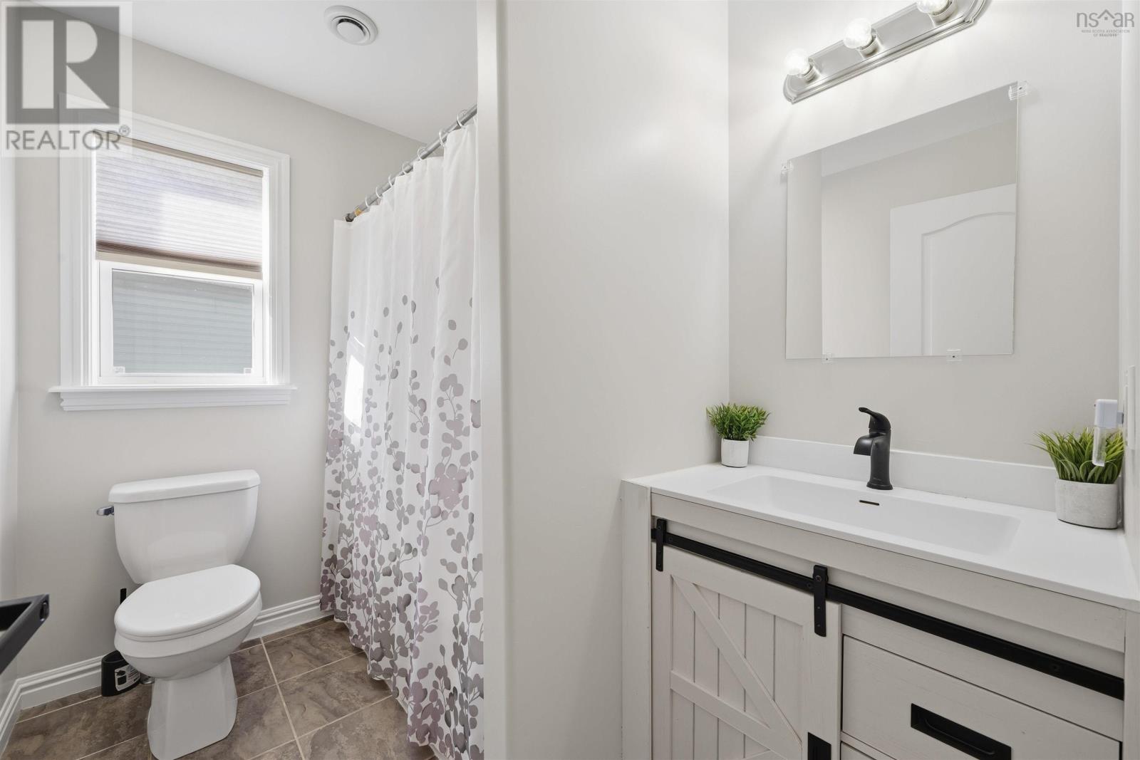 Property 23 of 45 of 49 Merchant Court