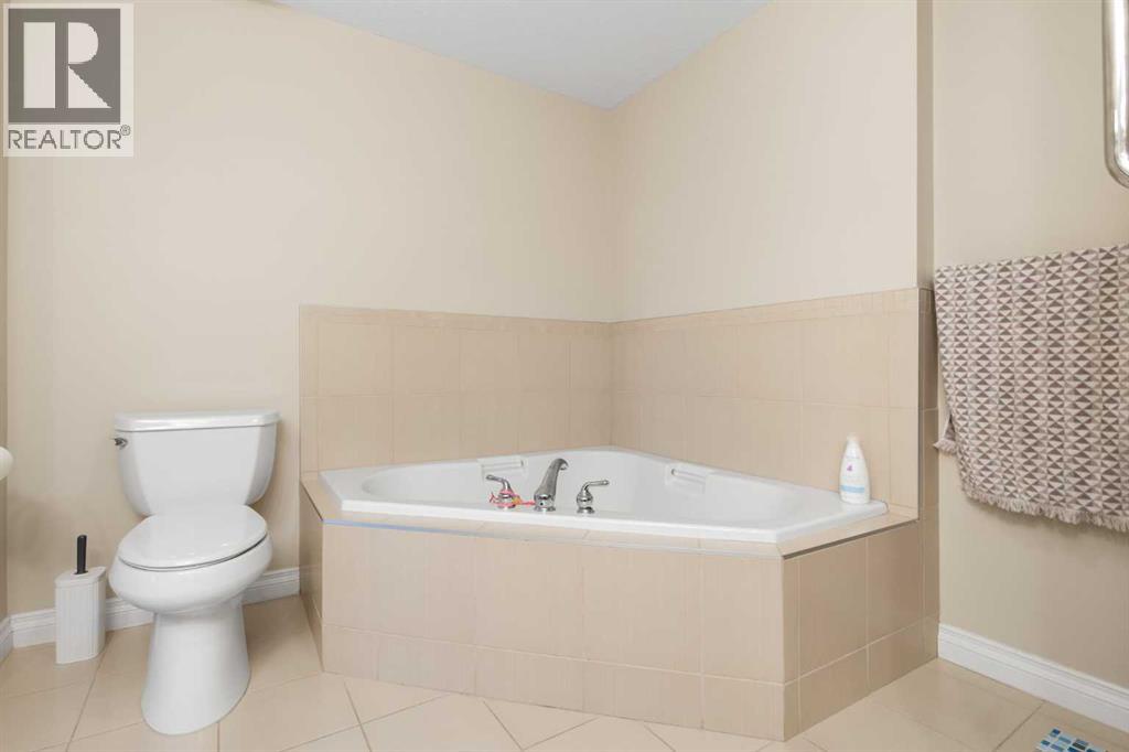 Single Family House for Sale in   Hemlock Crescent SW Spruce Cliff Calgary 