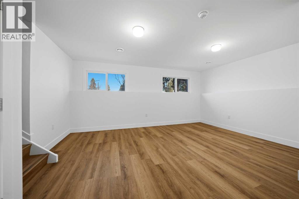 Single Family House 4 Level for Sale in   Street Mountview Red Deer 